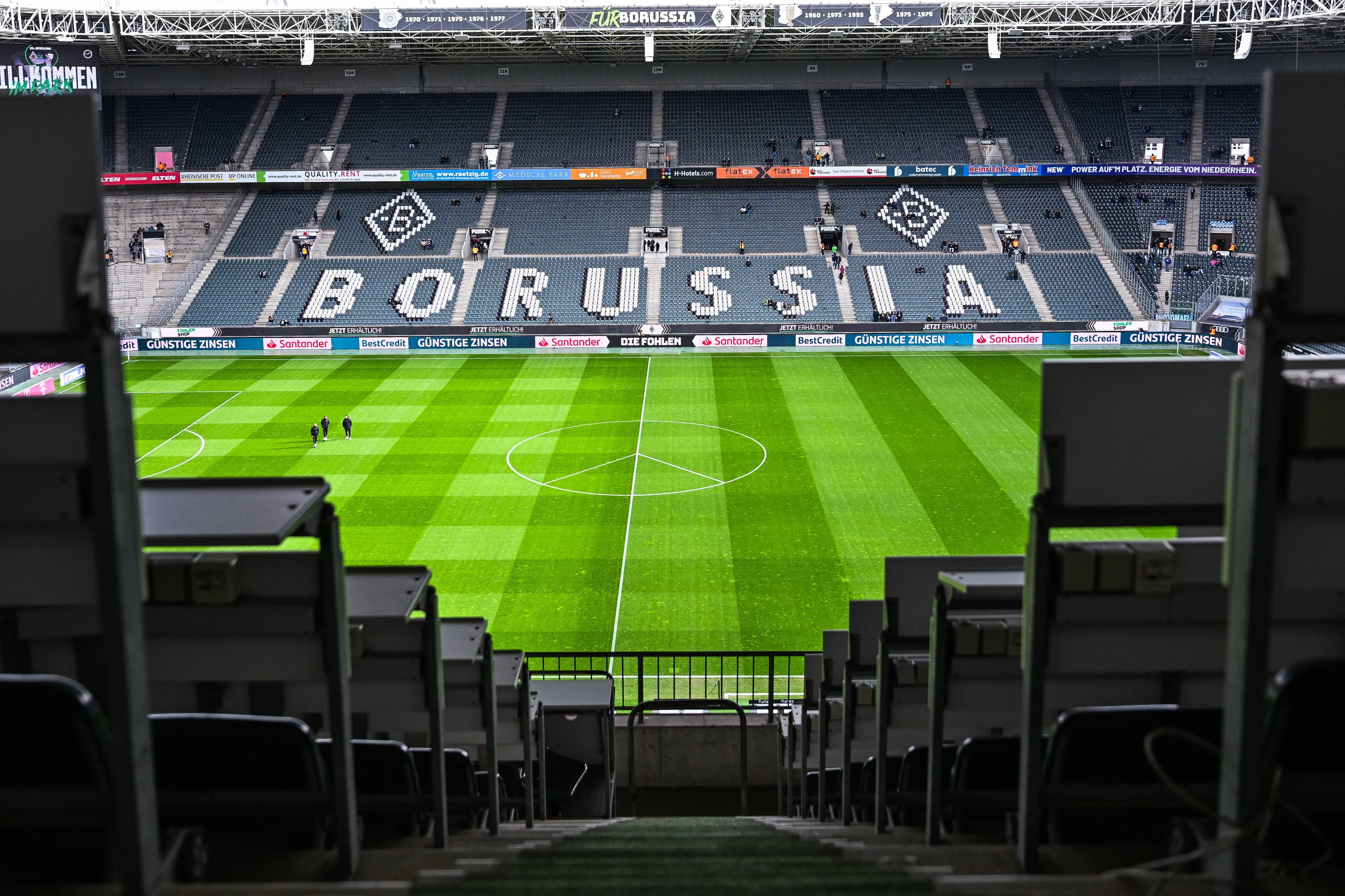 Der Borussia-Park von innen.