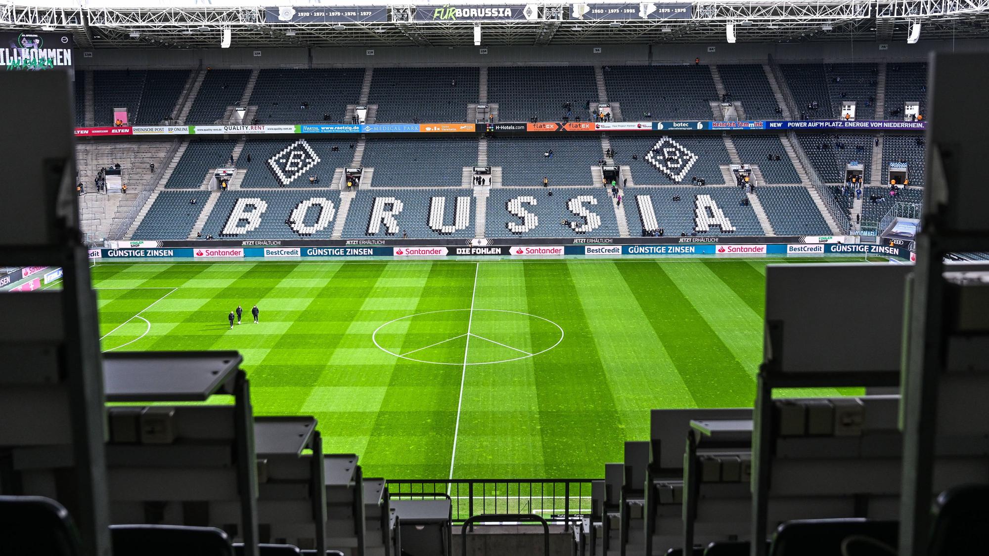 Der Borussia-Park von innen.