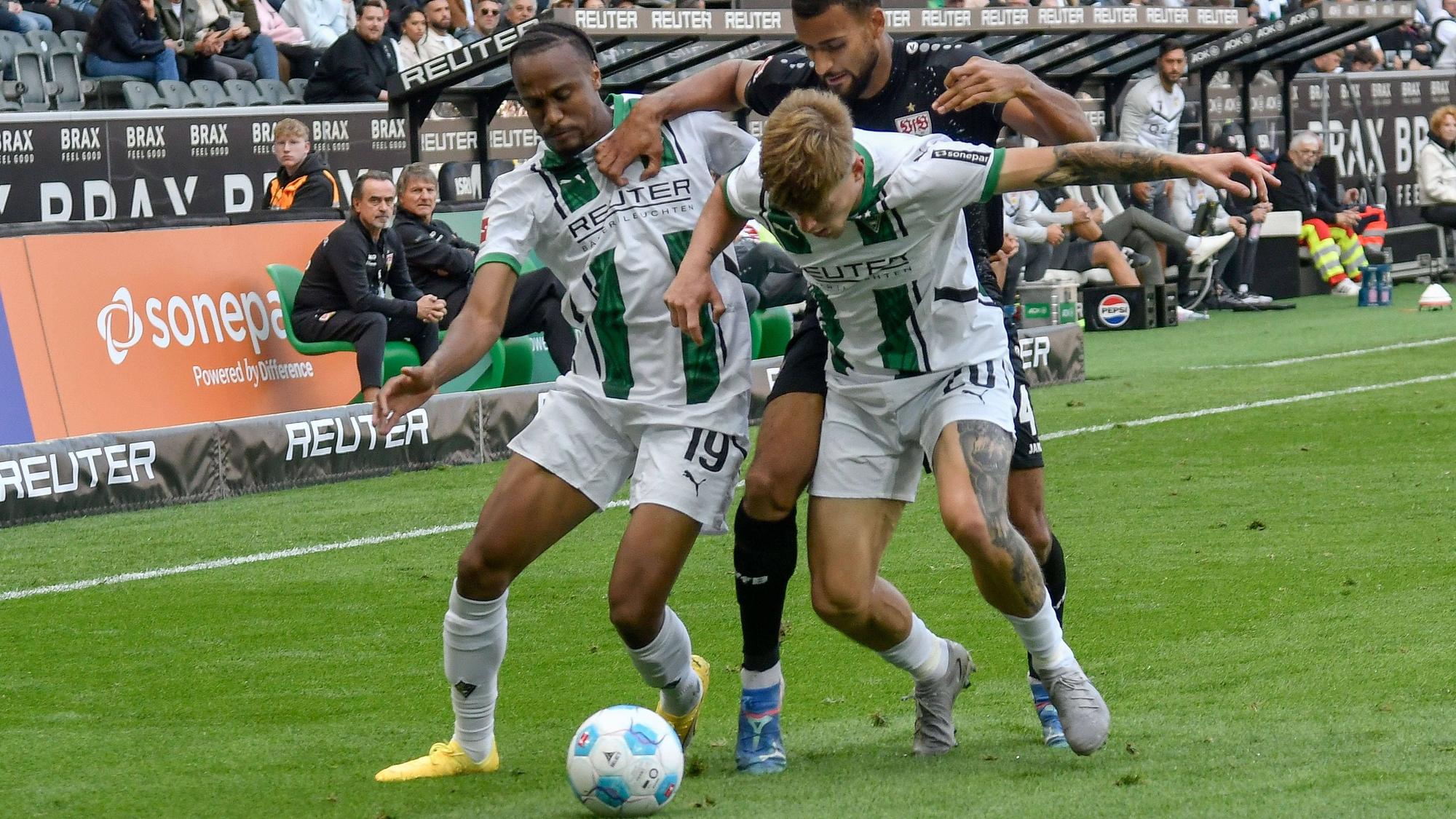 Intensiver Kampf um den Ball.