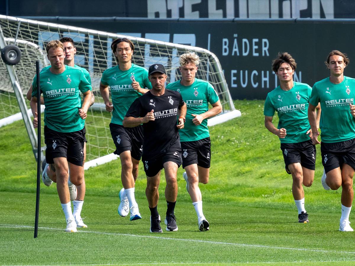 Die Gladbach-Profis beim Lauf-Training.