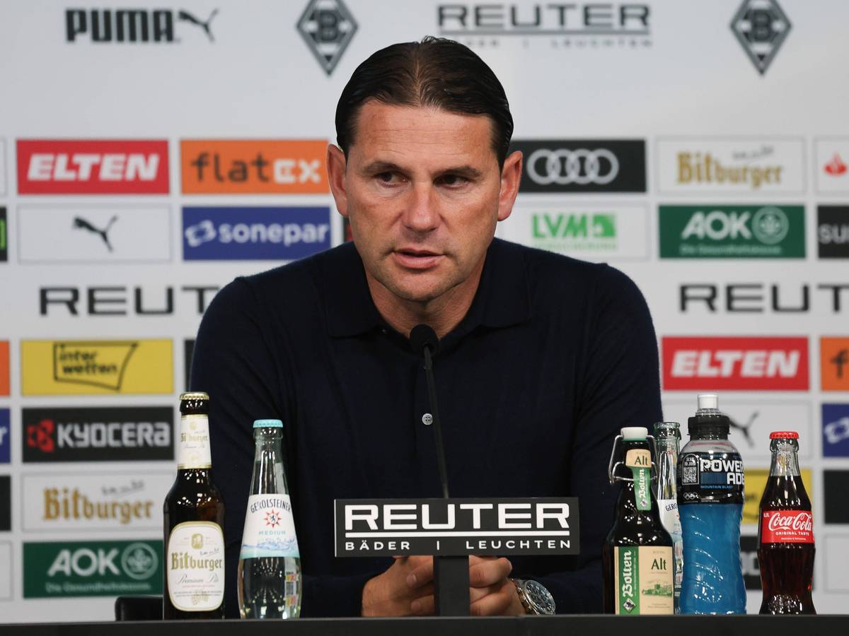 Gerardo Seoane auf einer Pressekonferenz.
