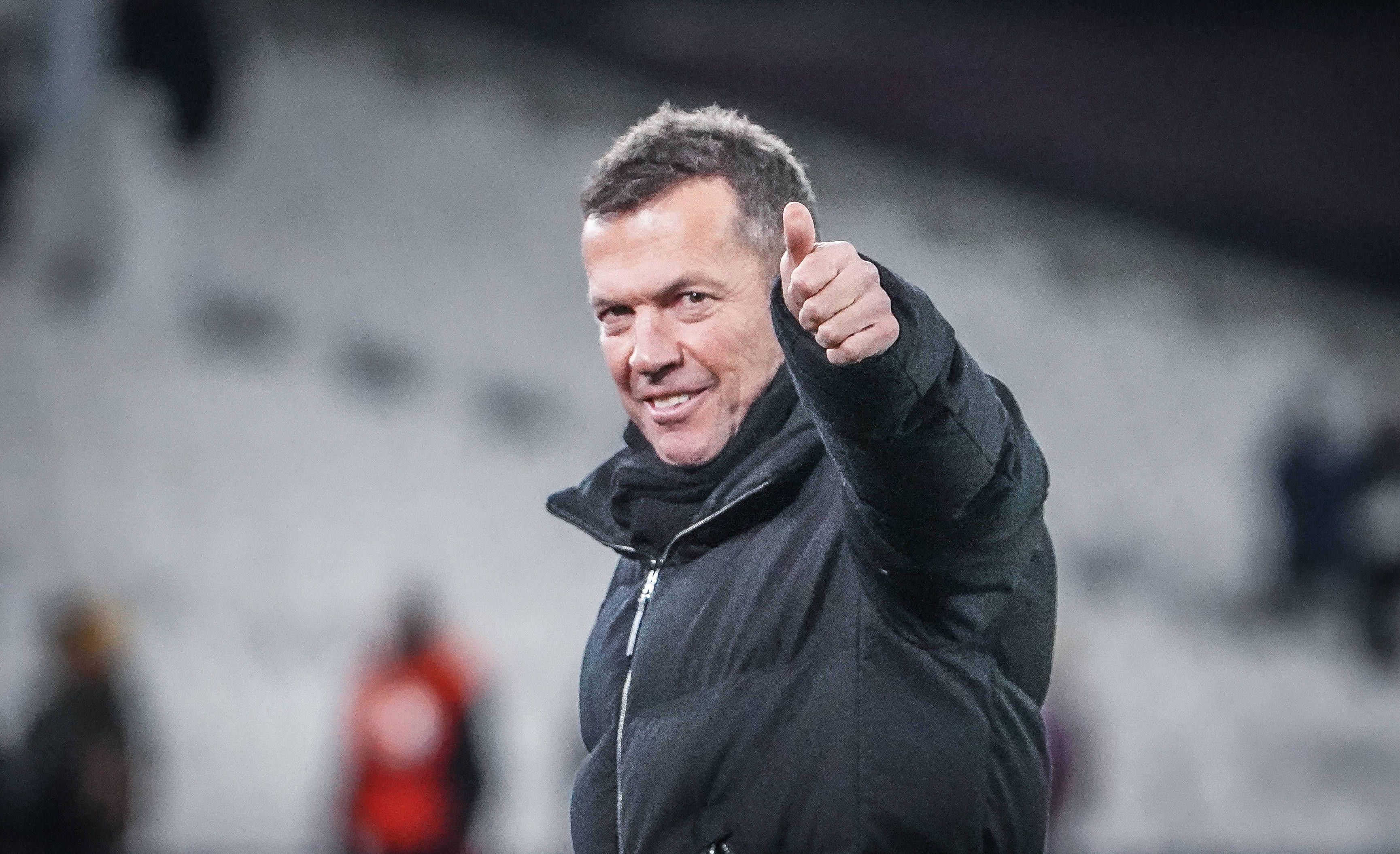 Daumen hoch von Lothar Matthäus.