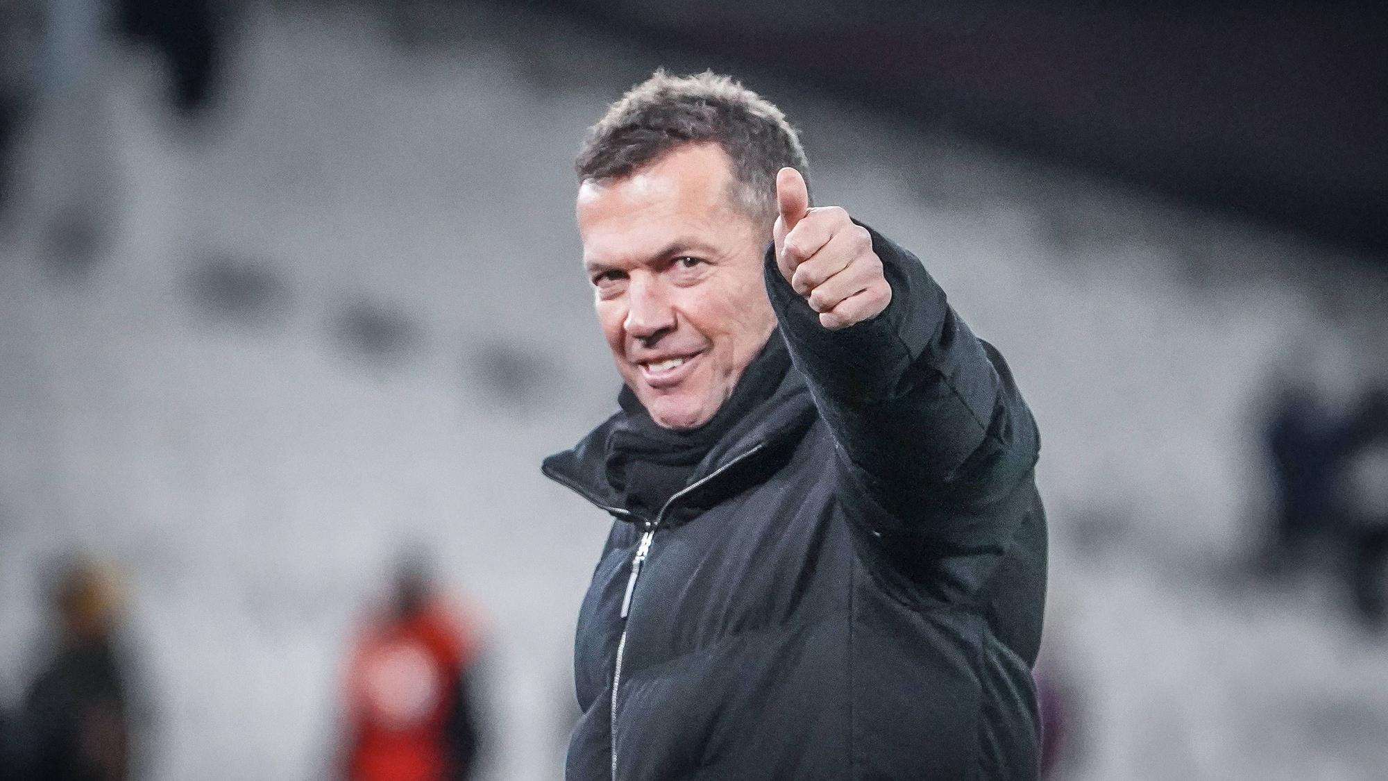 Daumen hoch von Lothar Matthäus.