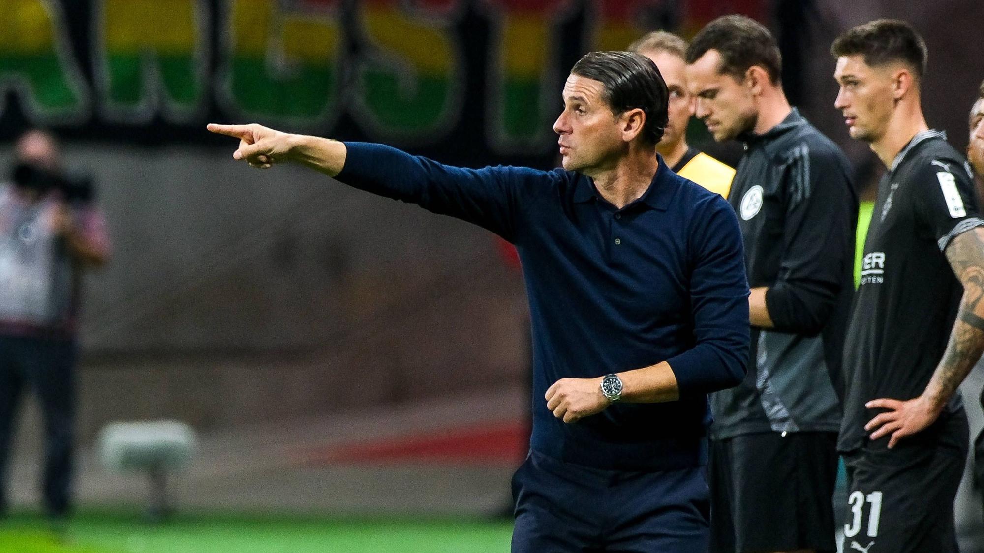Gerardo Seoane mit Anweisungen in Frankfurt.