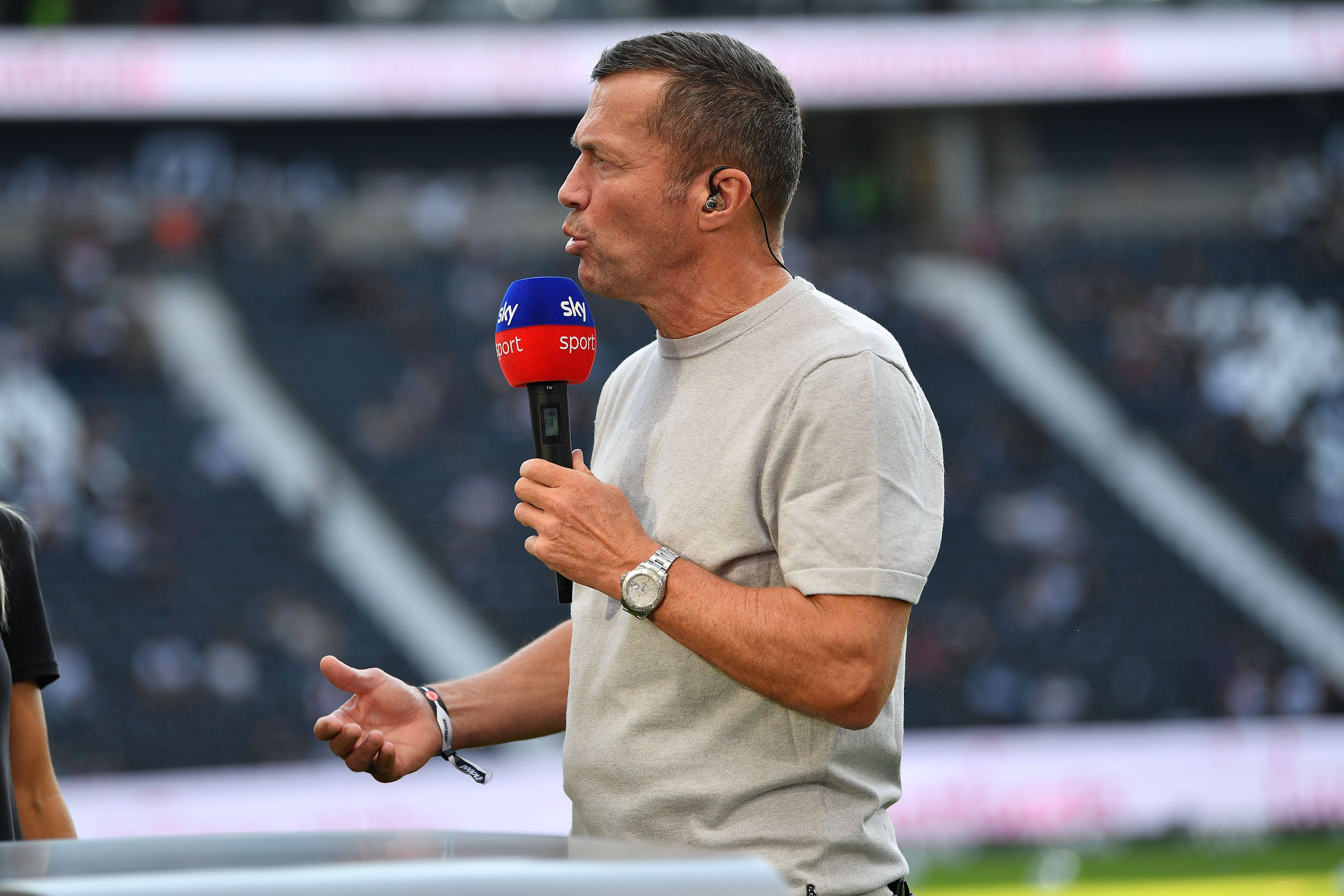 Lothar Matthäus spricht für Sky als Experte.