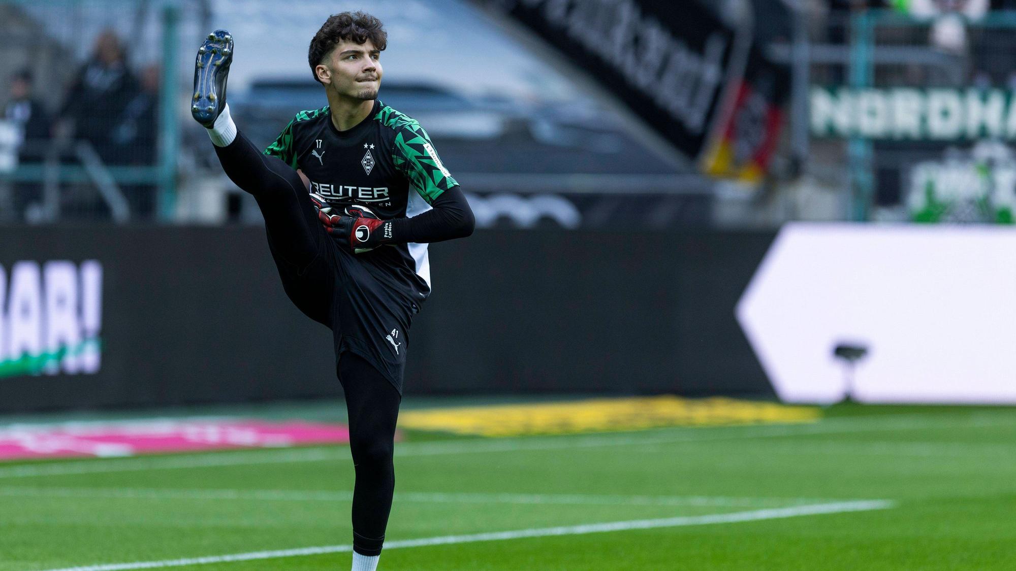 Tiago Pereira Cardoso beim Warmmachen im Borussia-Park.