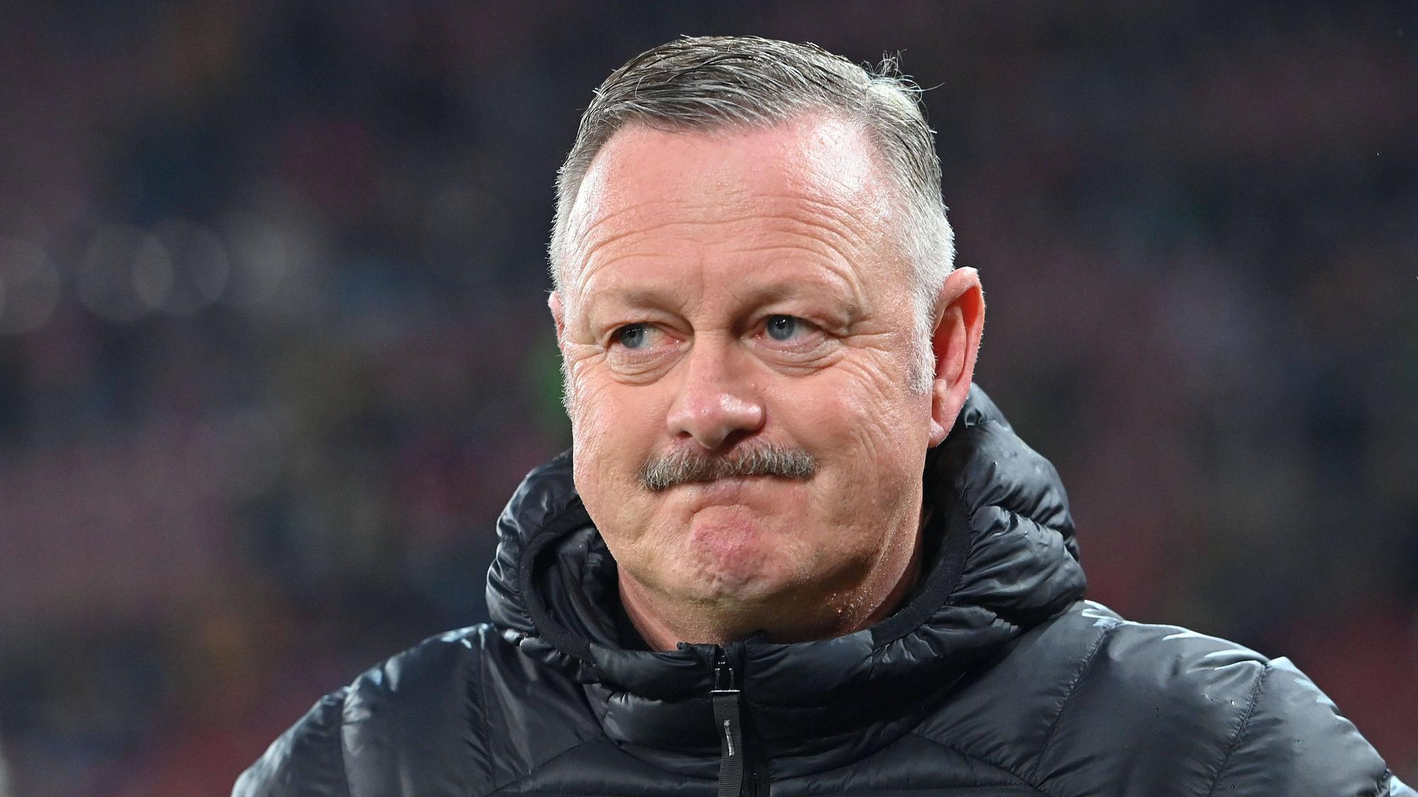 Roland Virkus schaut konzentriert.