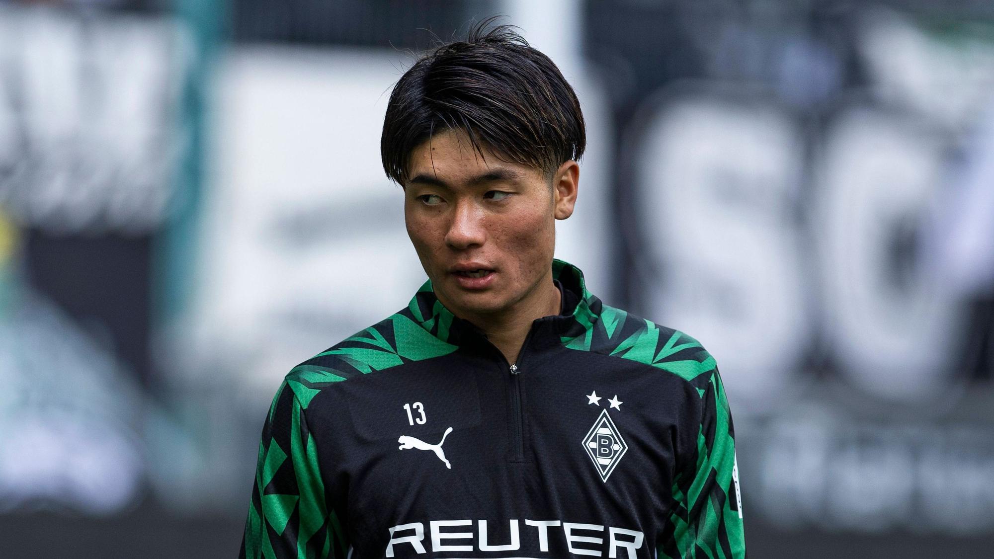 Shio Fukuda in der Gladbach-Jacke.