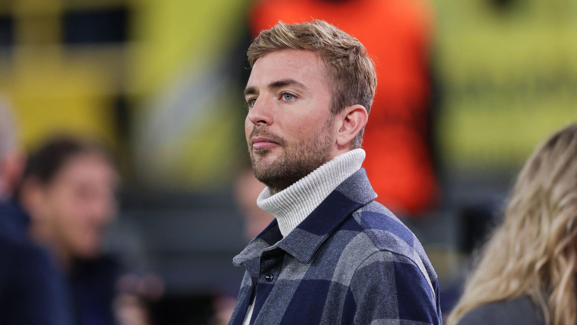 Christoph Kramer schaut in die Ferne.