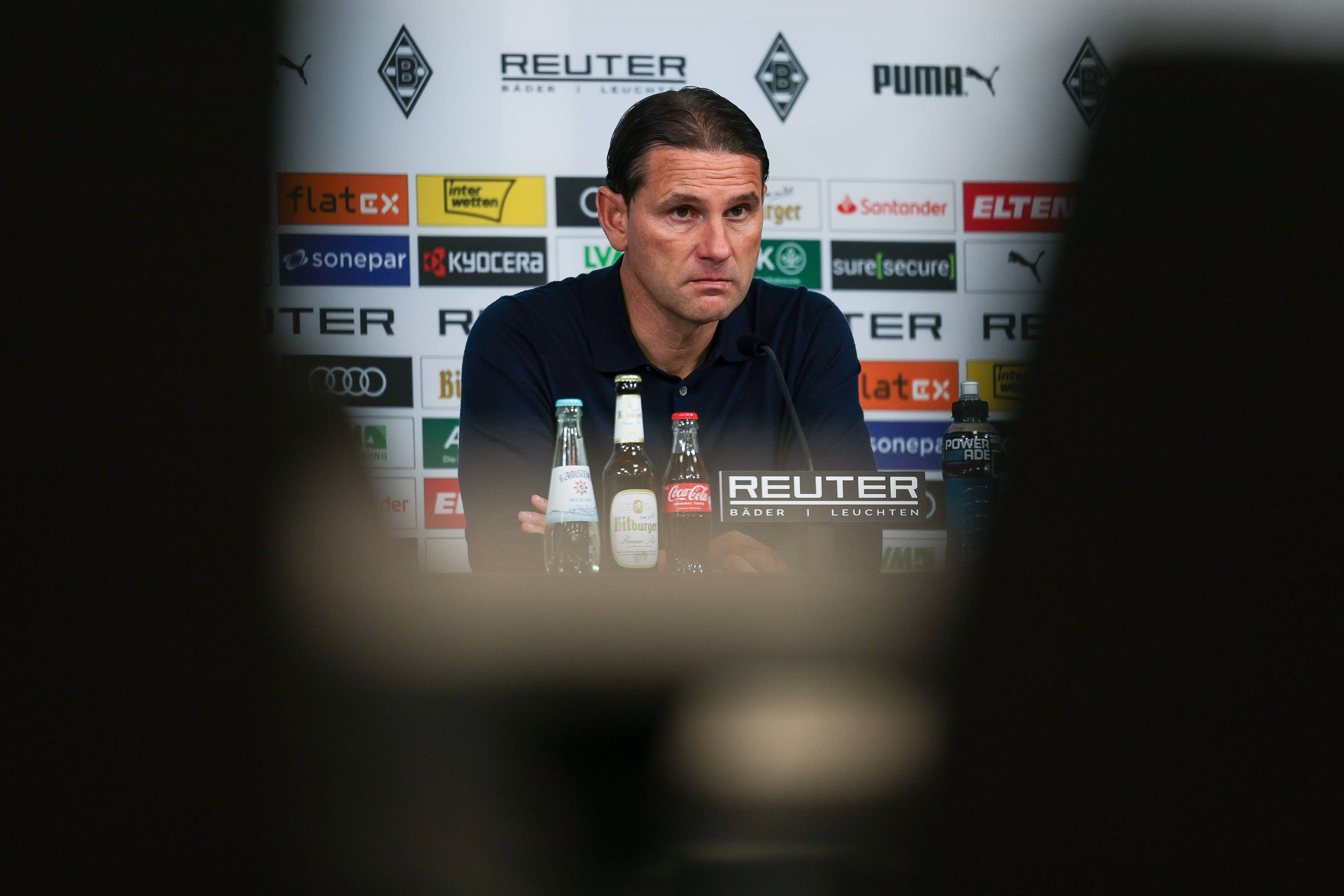 Gerardo Seoane bei einer Pressekonferenz.