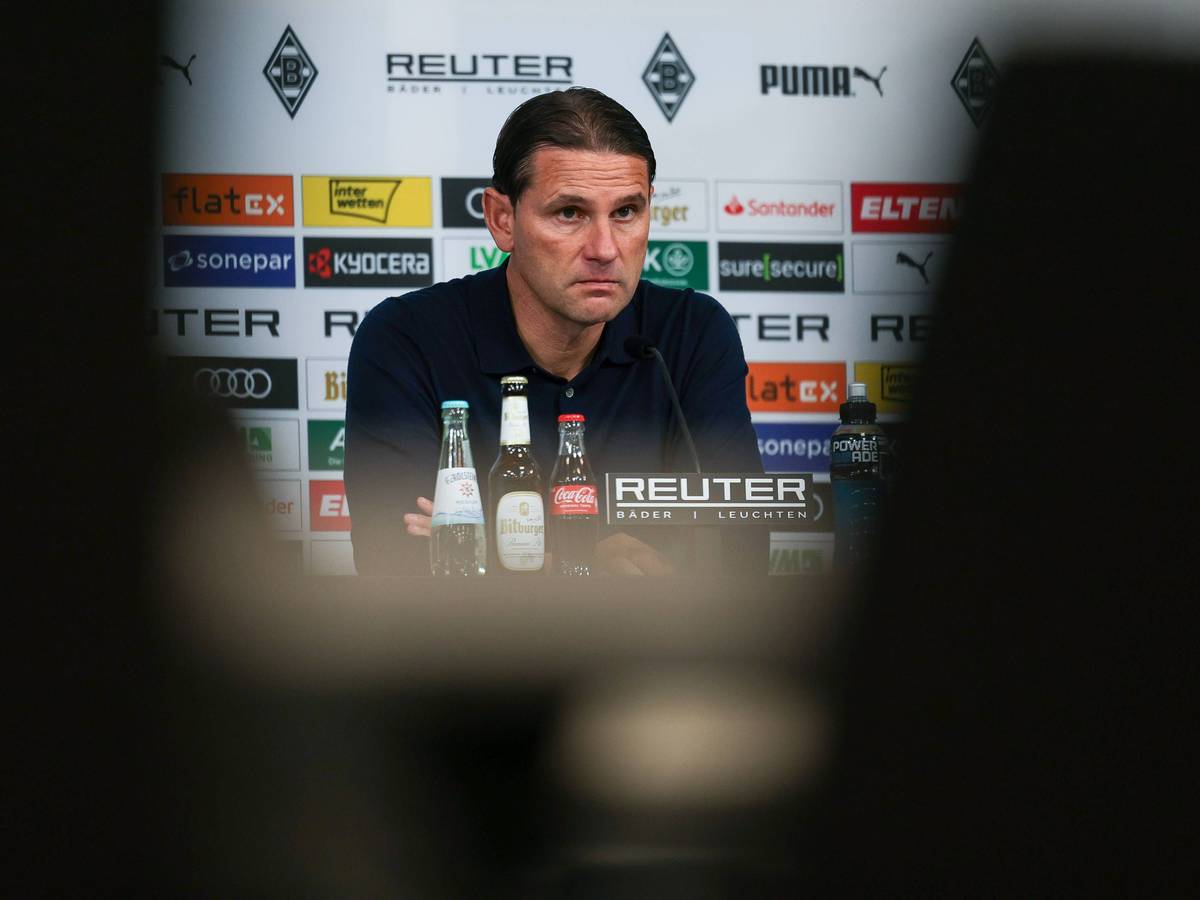 Gerardo Seoane bei einer Pressekonferenz.