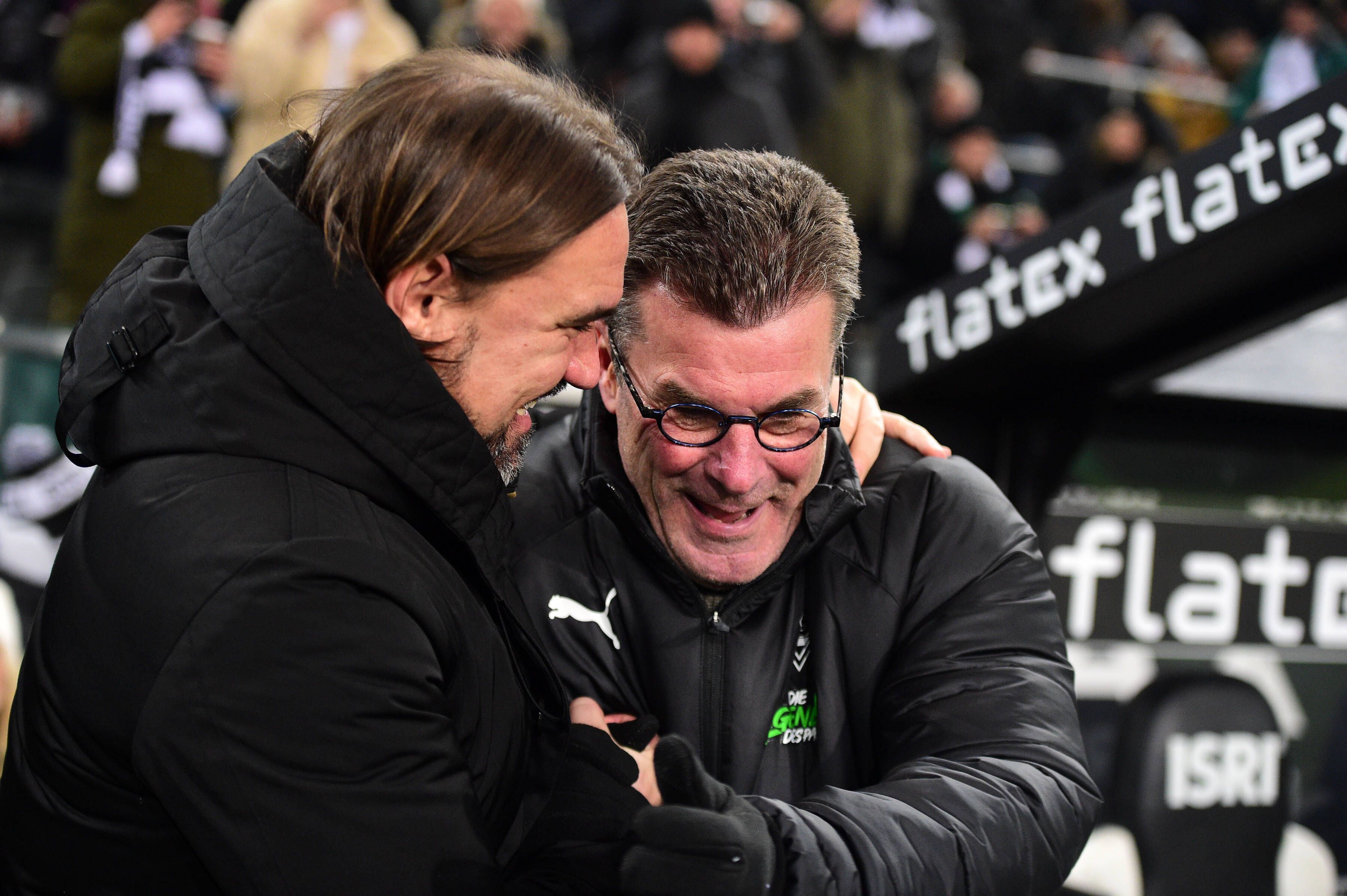 Daniel Farke (l.) und Dieter Hecking bei einem Legenden-Spiel von Borussia Mönchengladbach.