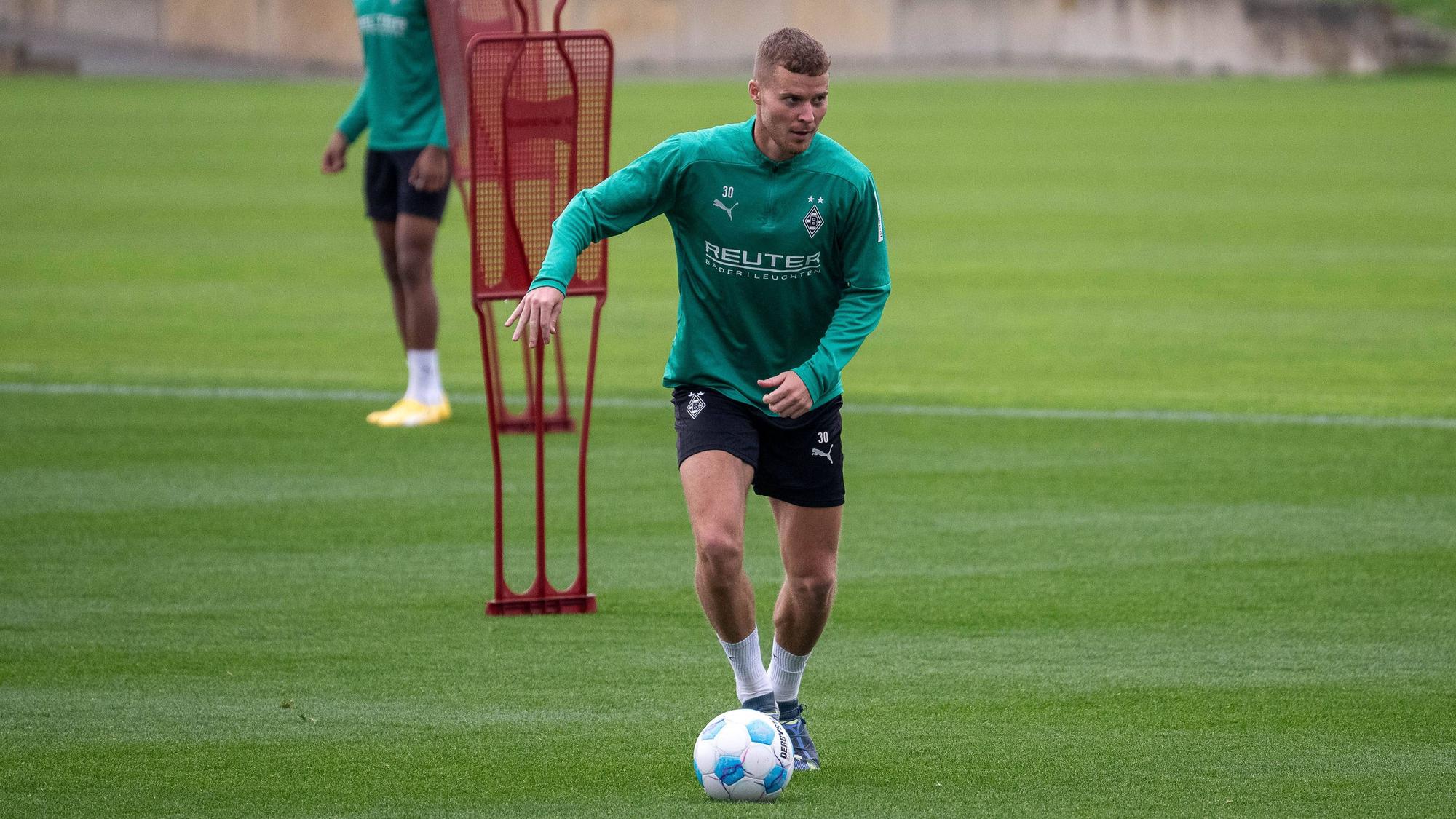 Nico Elvedi im Borussia-Training.