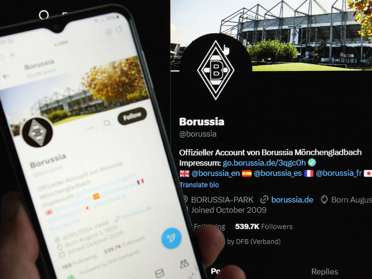 Ein Handy und ein Laptop mit der X-Seite von Borussia Mönchengladbach.