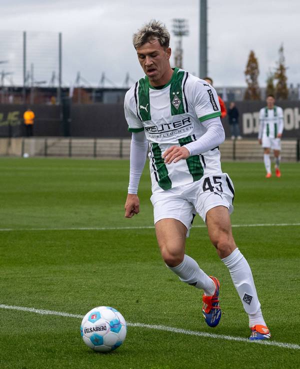 Noah Pesch im Testspiel gegen Preußen Münster.