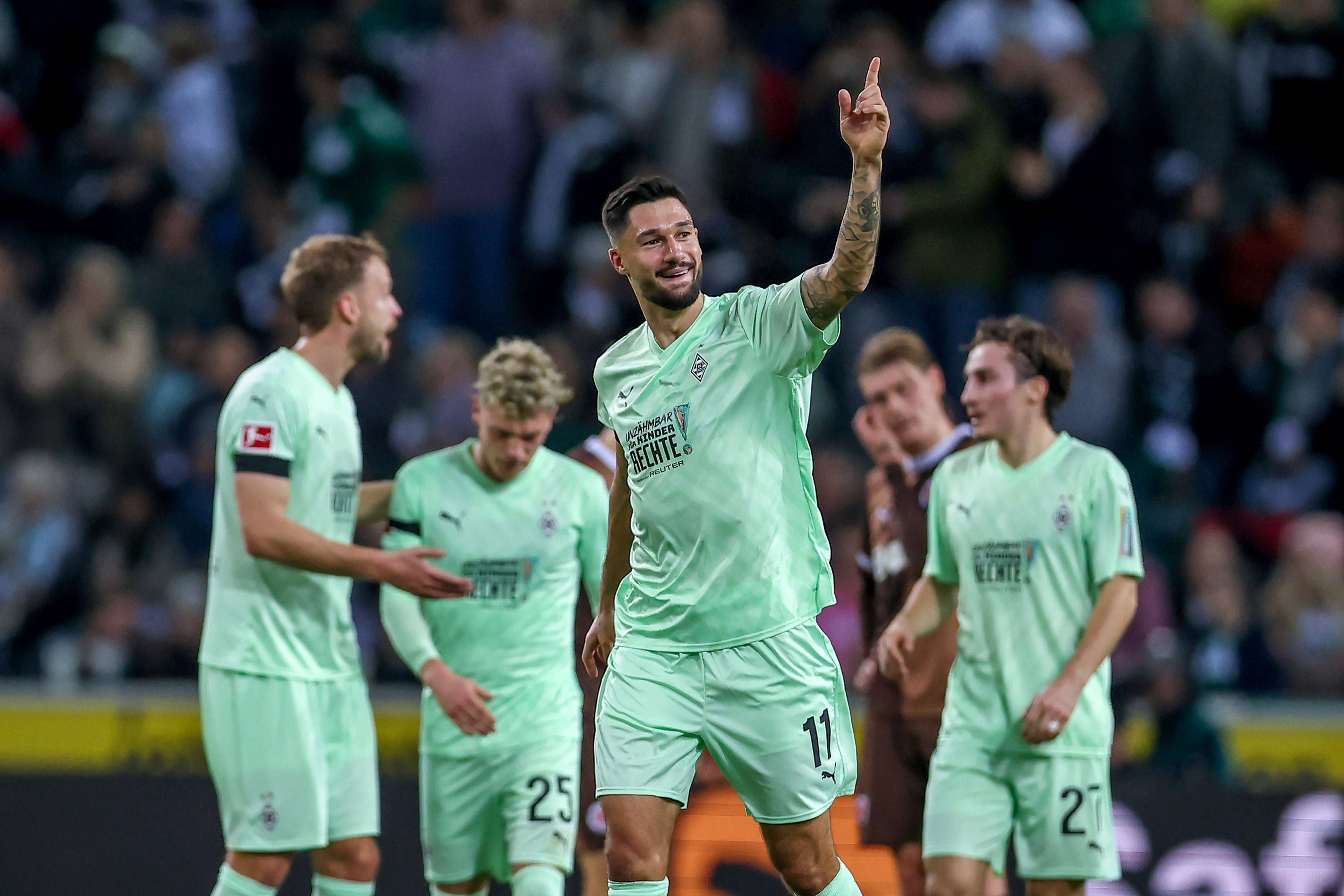Borussia Mönchengladbachs Tim Kleindienst bejubelt sein Tor im Bundesliga-Spiel gegen den FC St. Pauli.