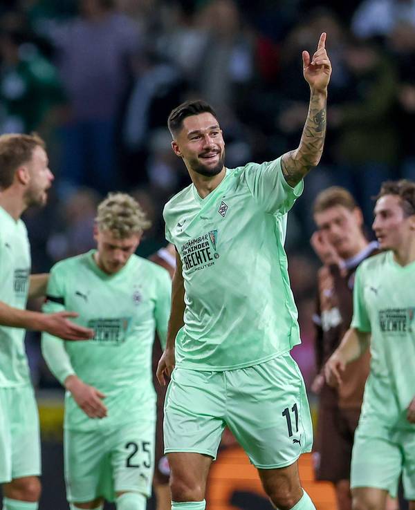Borussia Mönchengladbachs Tim Kleindienst bejubelt sein Tor im Bundesliga-Spiel gegen den FC St. Pauli.