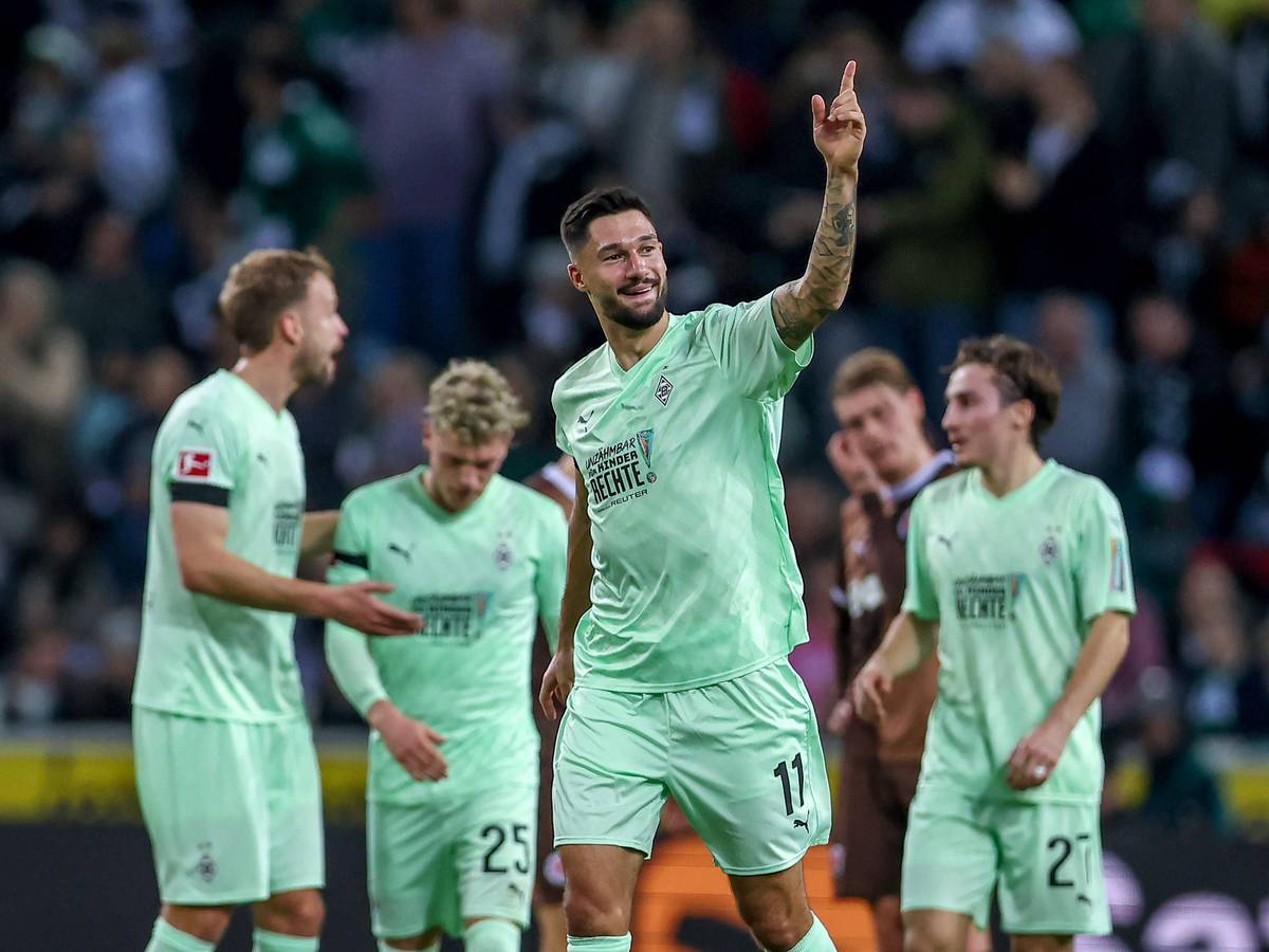 Borussia Mönchengladbachs Tim Kleindienst bejubelt sein Tor im Bundesliga-Spiel gegen den FC St. Pauli.