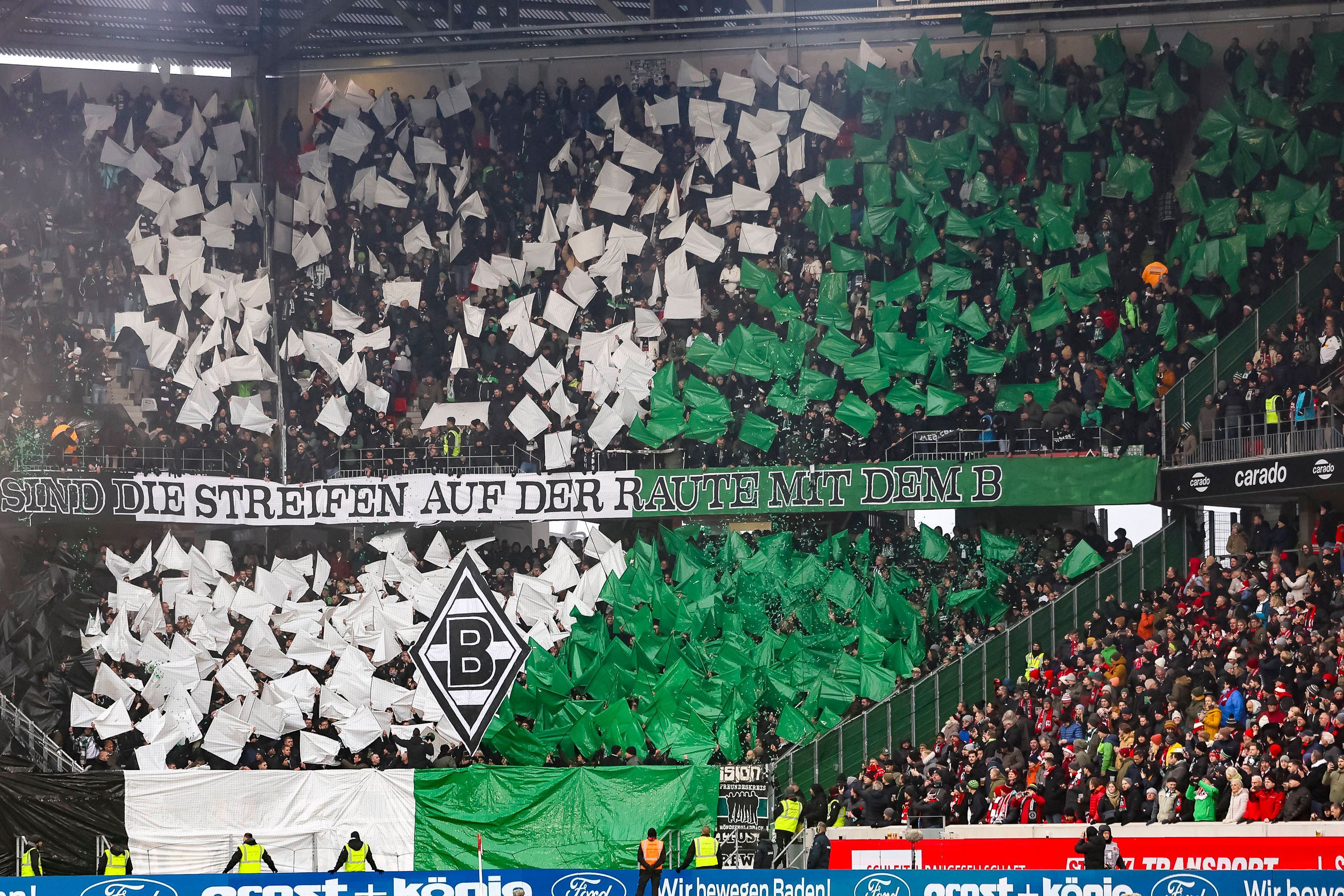 Die Fans von Borussia Mönchengladbach mit einer Choreografie.