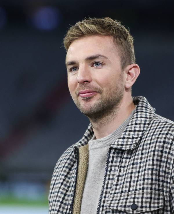 TV-Experte Christoph Kramer steht beim Nations-League-Spiel Deutschland gegen Niederlande in der Allianz-Arena.
