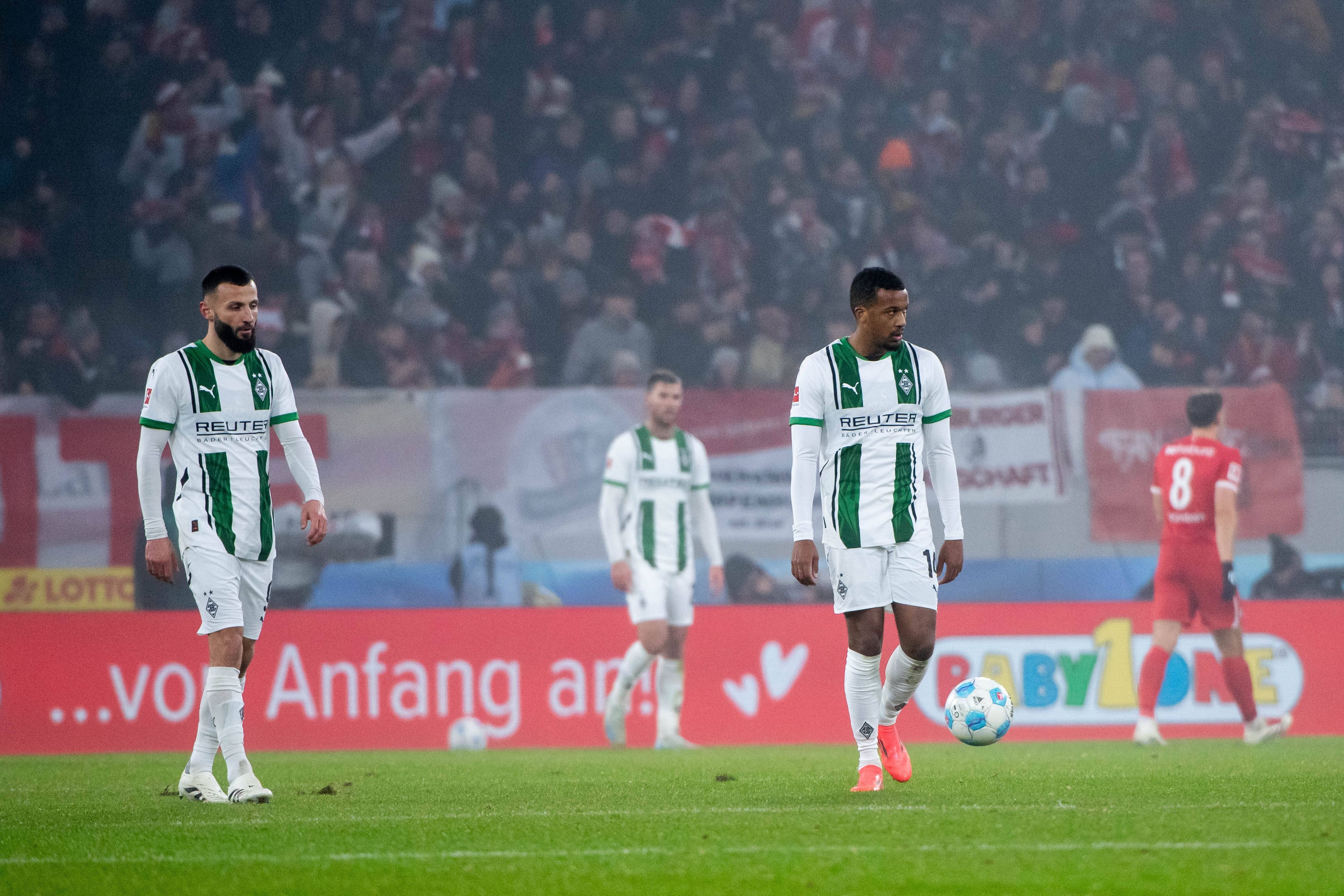 Franck Honorat und Alassane Plea sind niedergeschlagen.