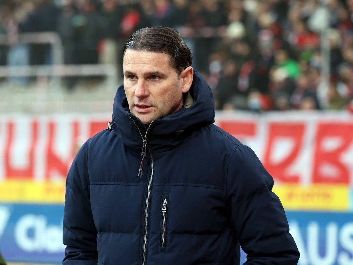 Gerardo Seoane beim Auswärtsspiel gegen den SC Freiburg.