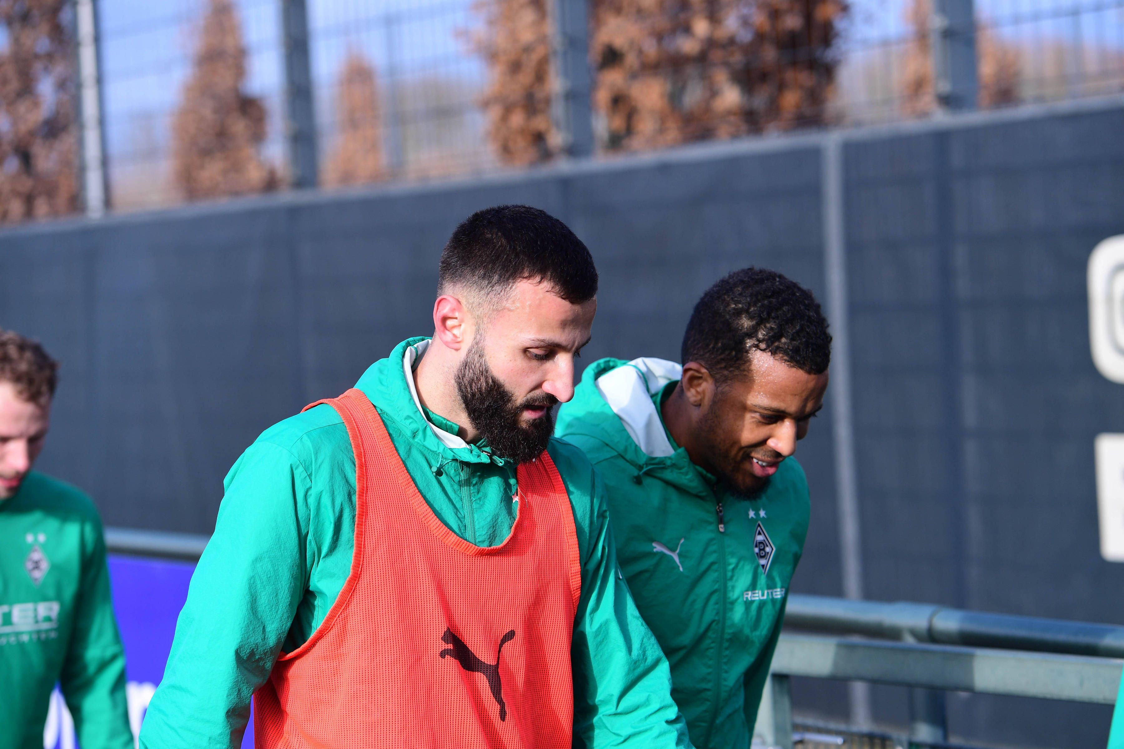 Franck Honorat und Alassane Plea beim Training.