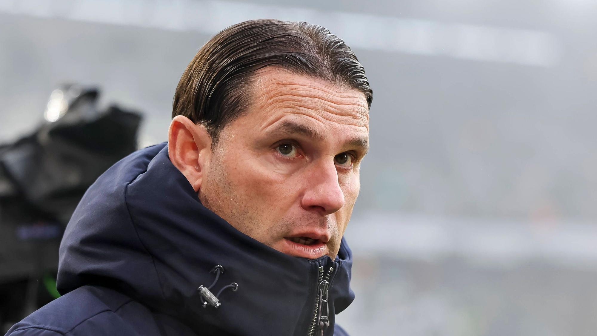 Gerardo Seoane guckt etwas verdutzt.