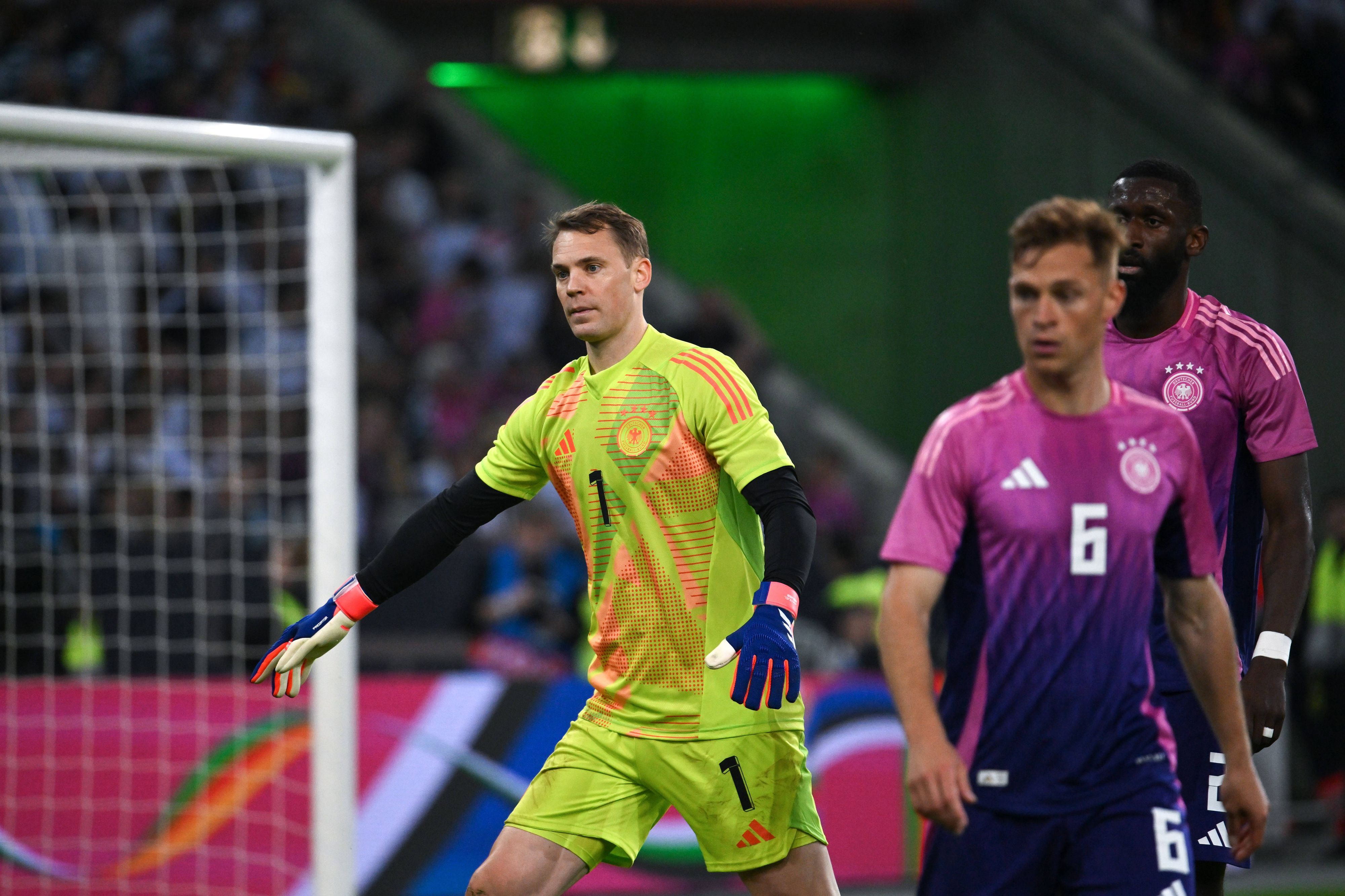 Manuel Neuer mit dem DFB-Team im Borussia-Park.