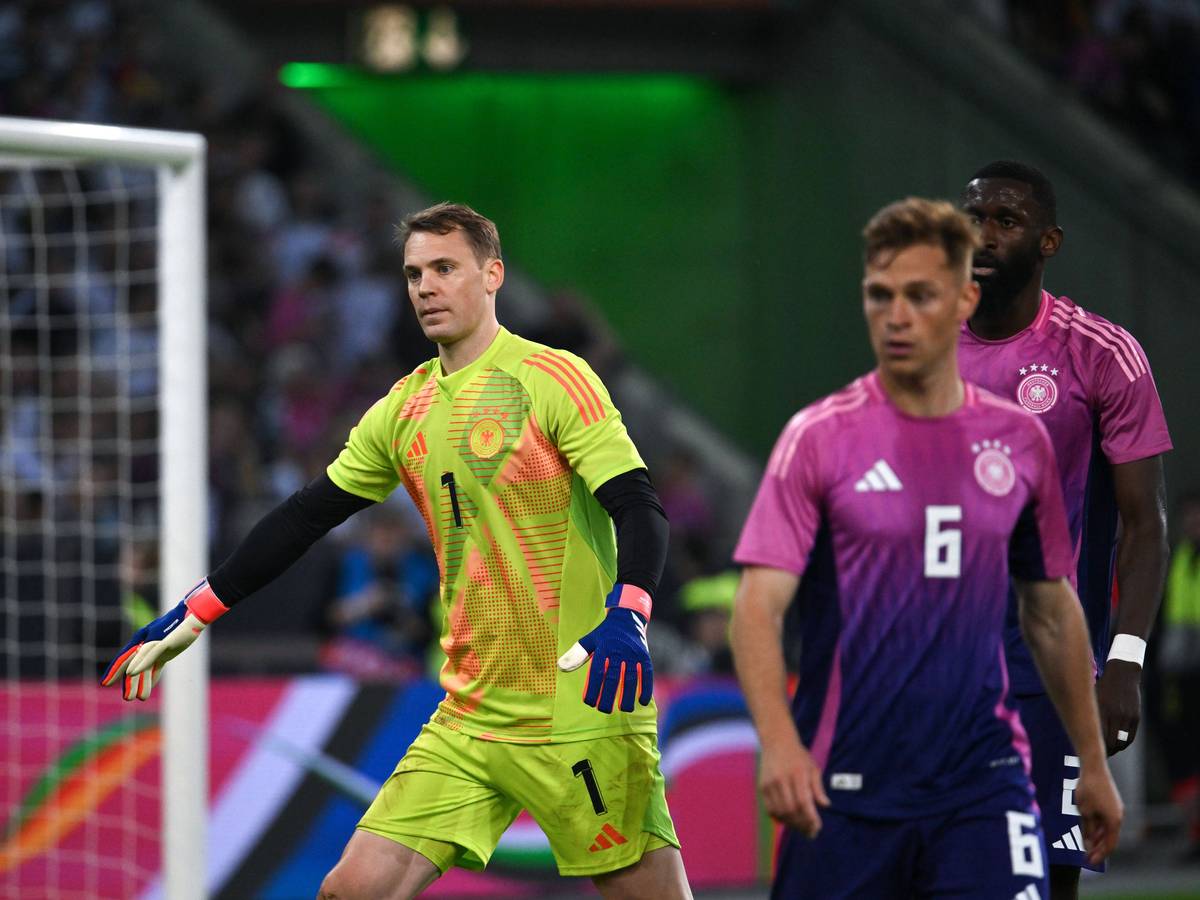 Manuel Neuer mit dem DFB-Team im Borussia-Park.