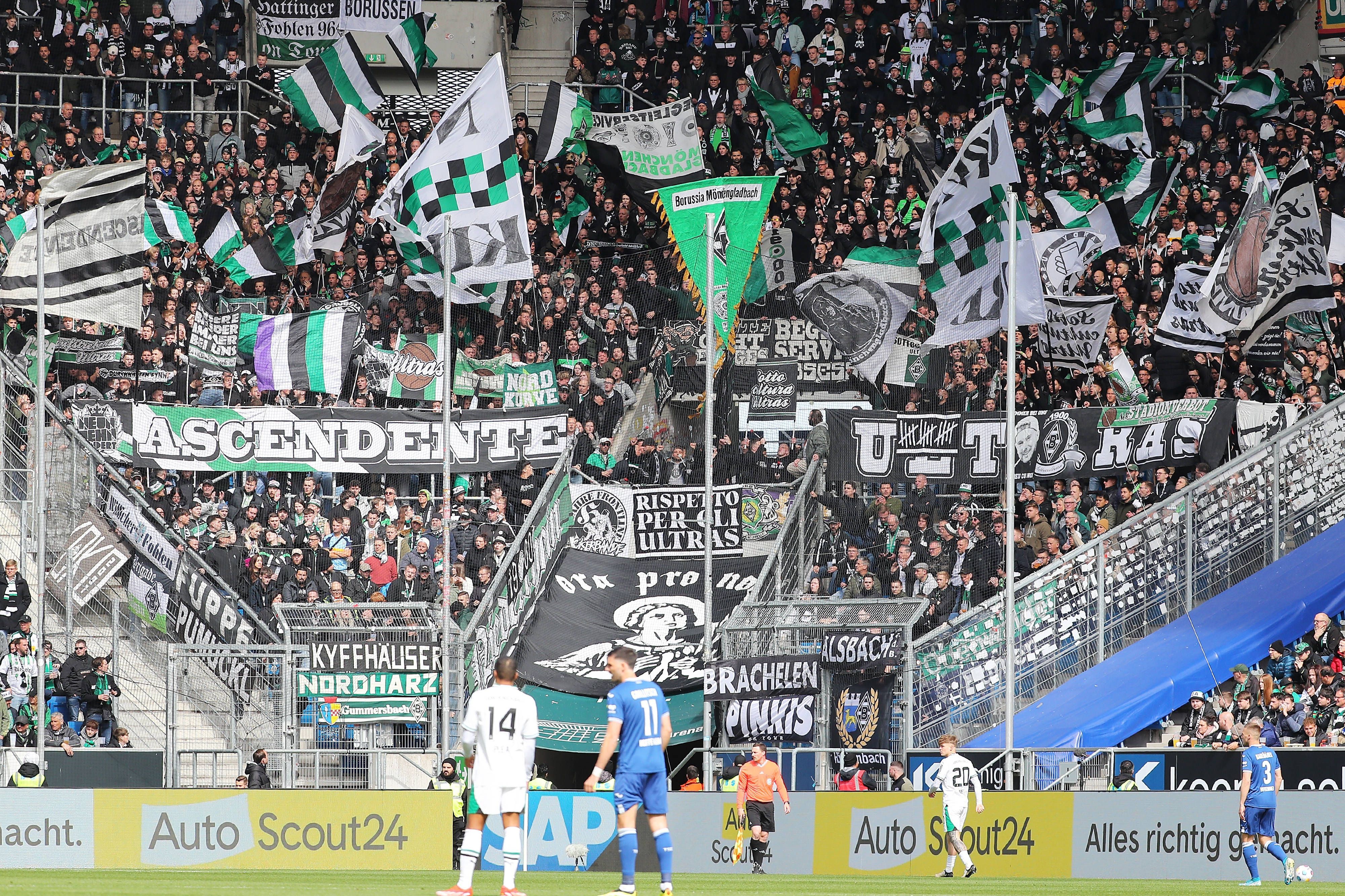 Gladbach-Fans bei einem Gastspiel in Sinsheim.