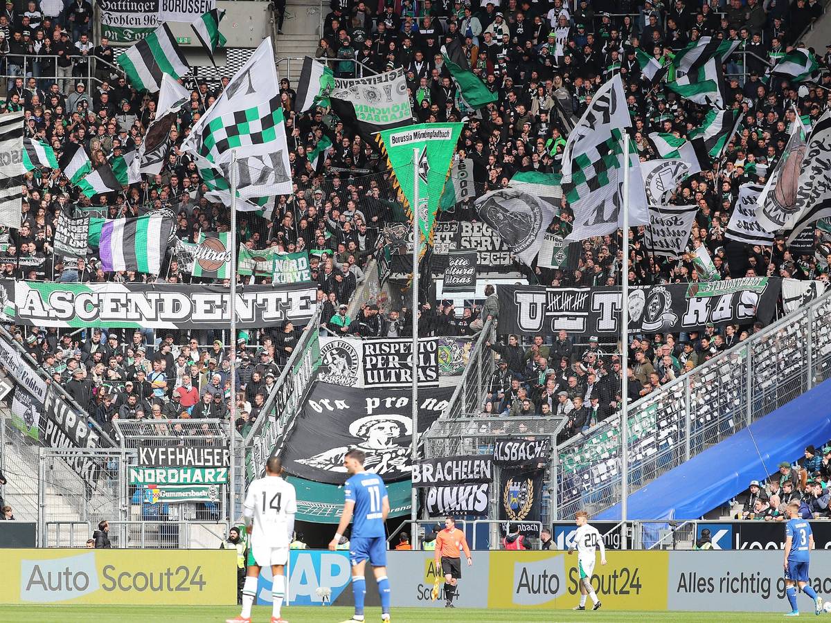 Gladbach-Fans bei einem Gastspiel in Sinsheim.