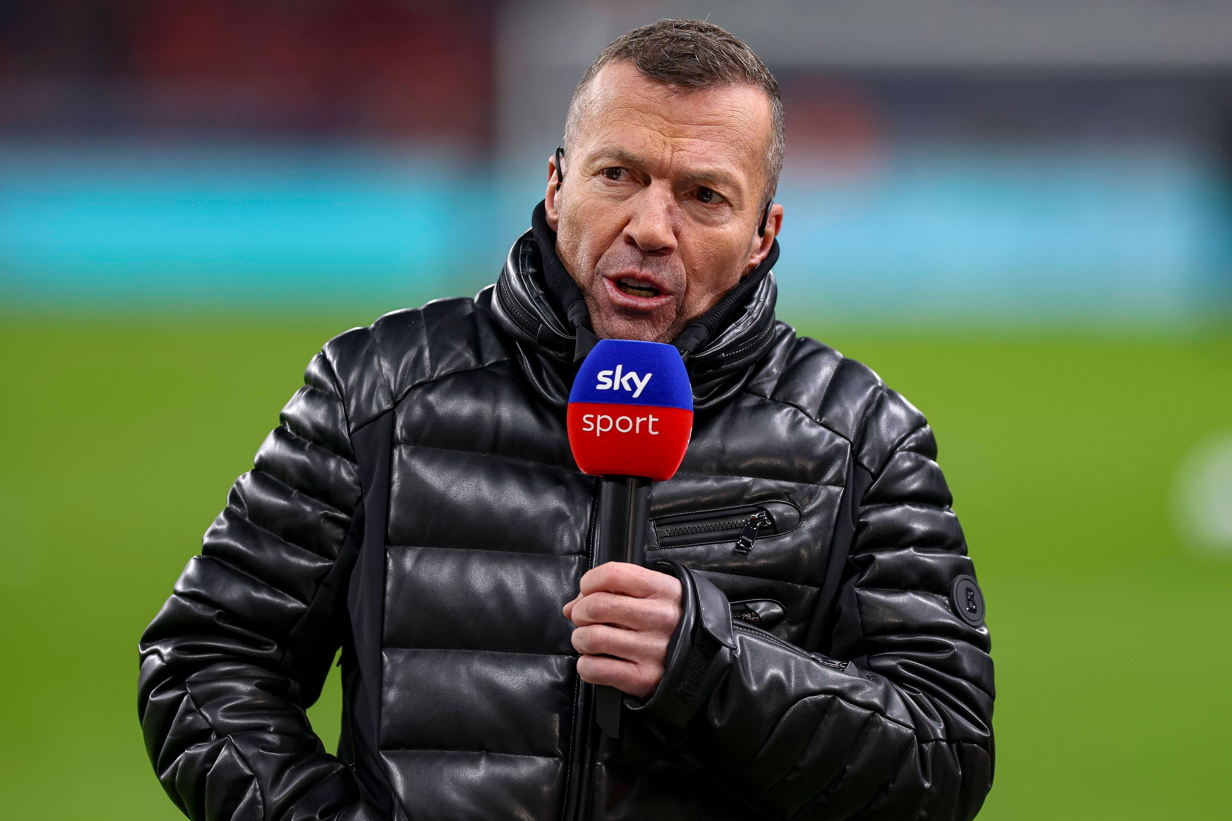 Lothar Matthäus am Sky-Mikrofon.