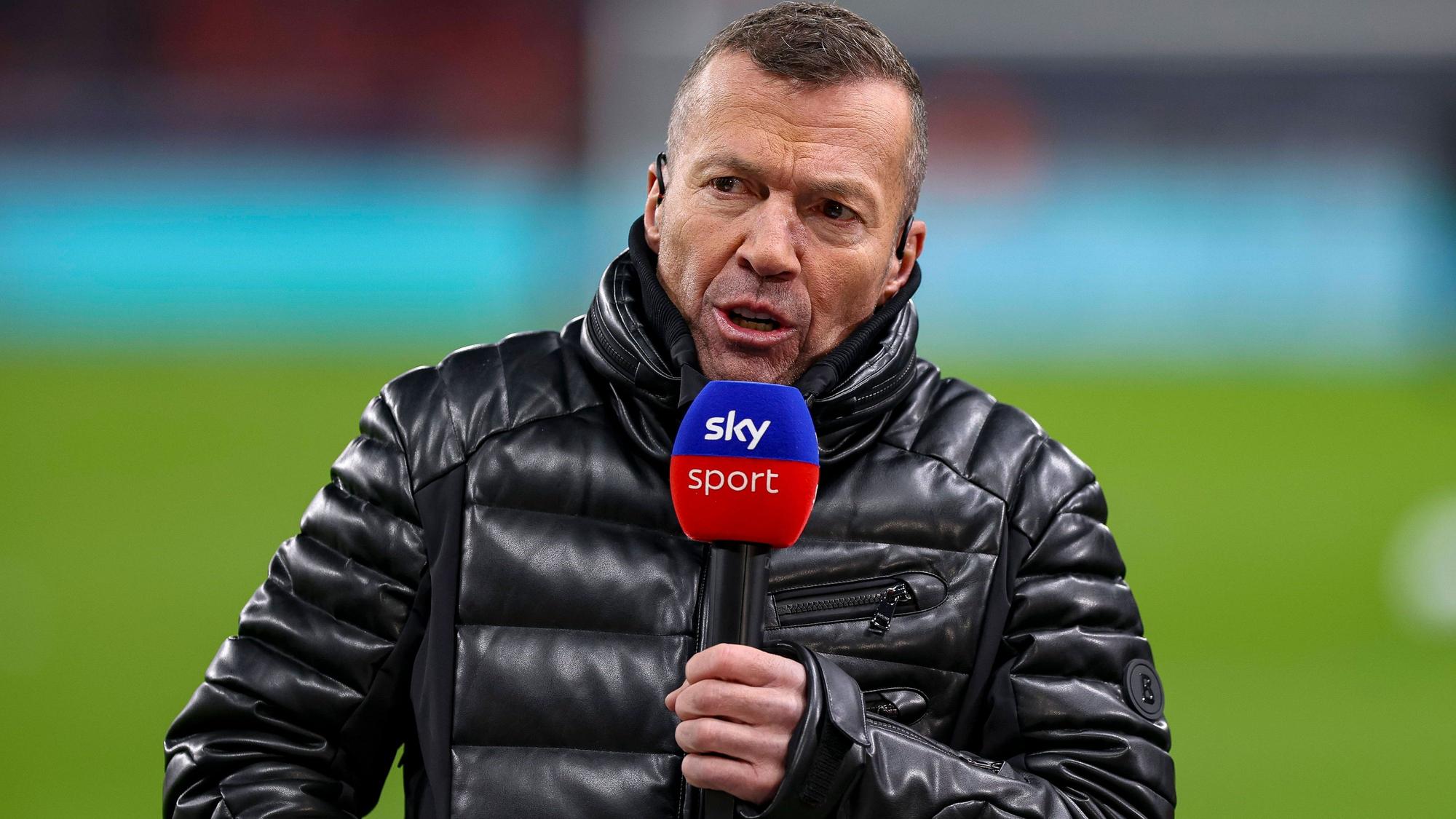 Lothar Matthäus am Sky-Mikrofon.