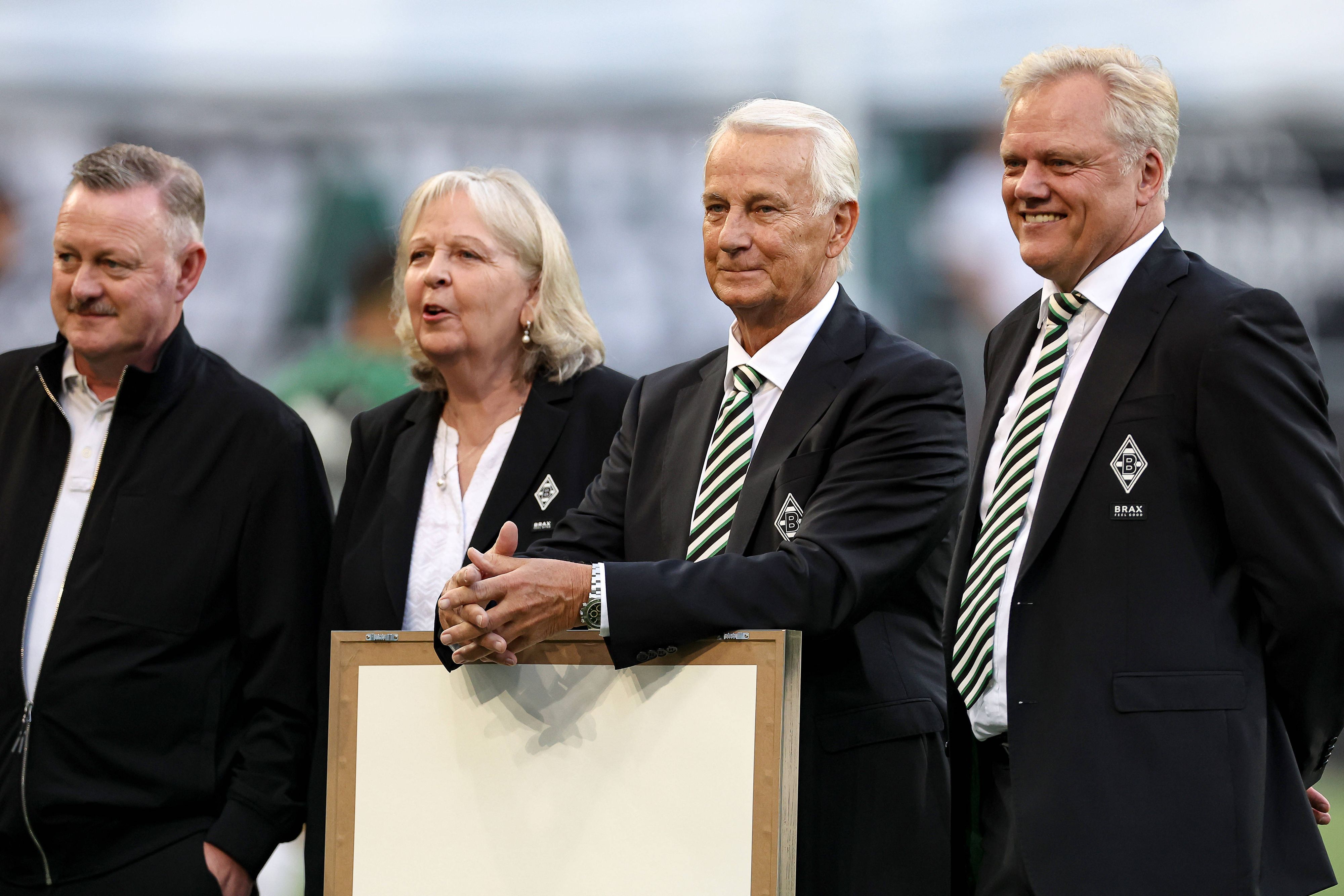 Die Chef-Etage von Borussia Mönchengladbach bei einer Verabschiedung.