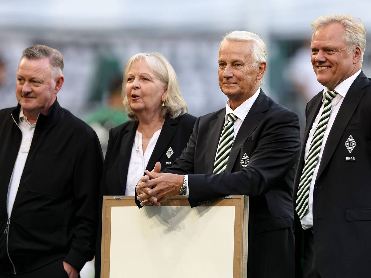 Die Chef-Etage von Borussia Mönchengladbach bei einer Verabschiedung.