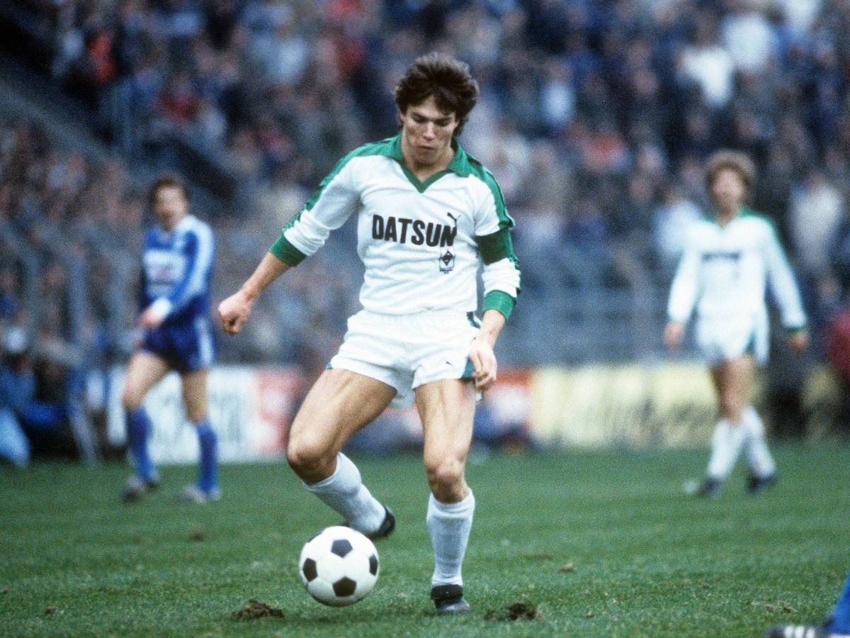 Lothar Matthäus am Ball im Trikot von Borussia Mönchengladbach.
