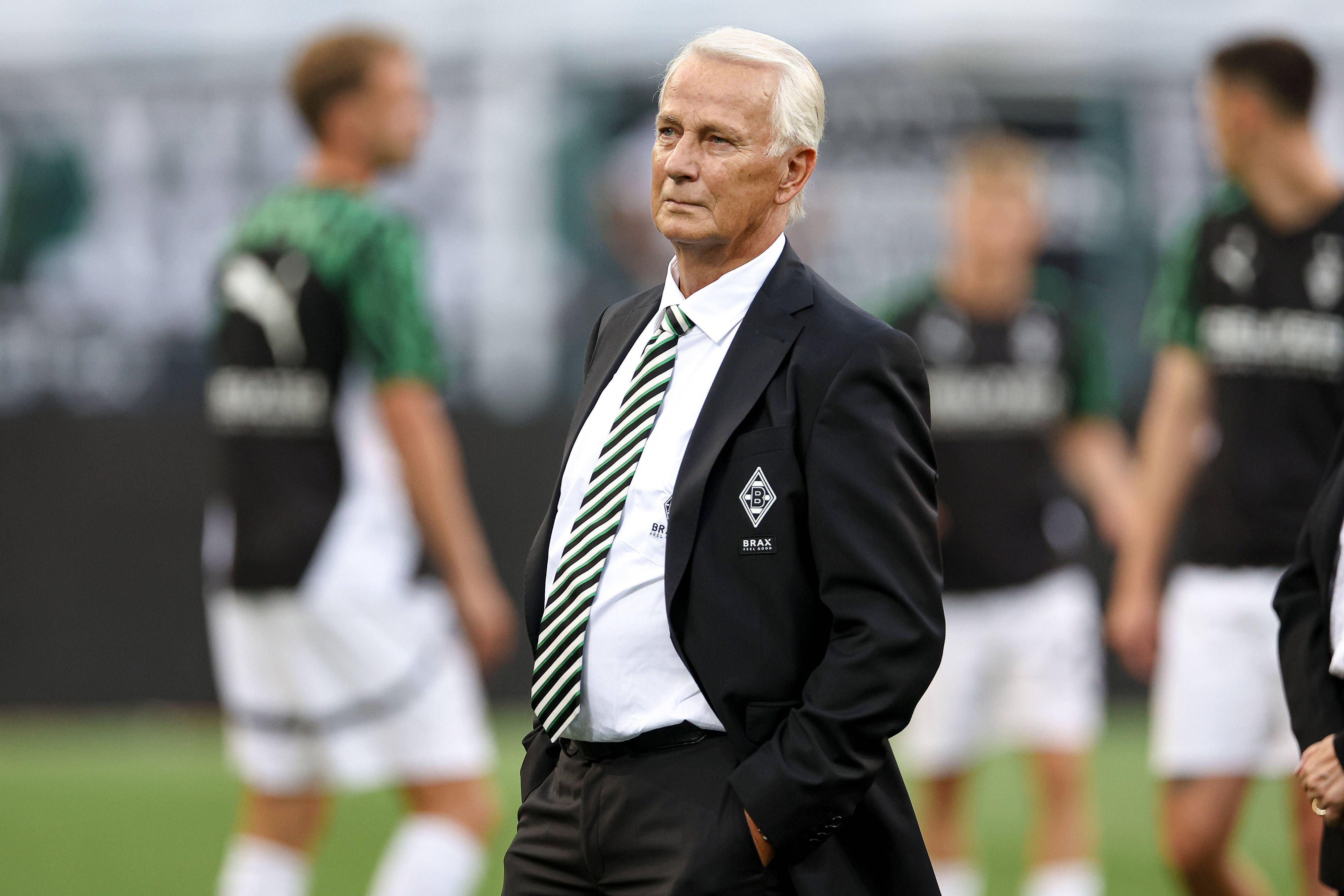 Rainer Bonhof im Borussia-Anzug.