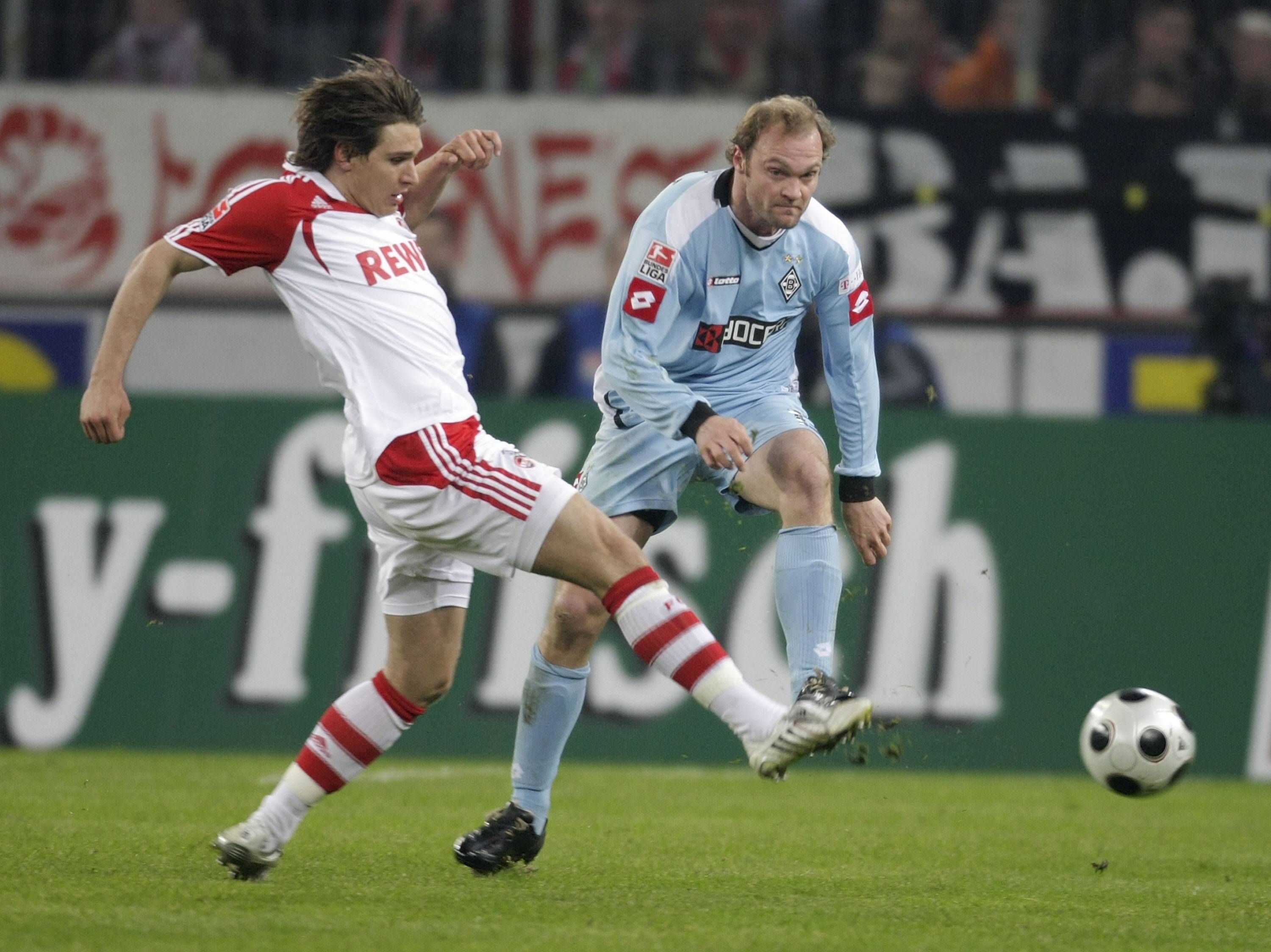 Alexander Voigt bei einem Schussversuch.
