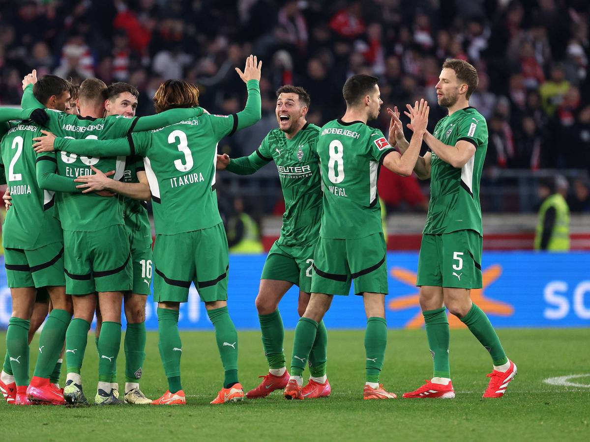 Die Borussia-Profis jubeln gemeinsam.