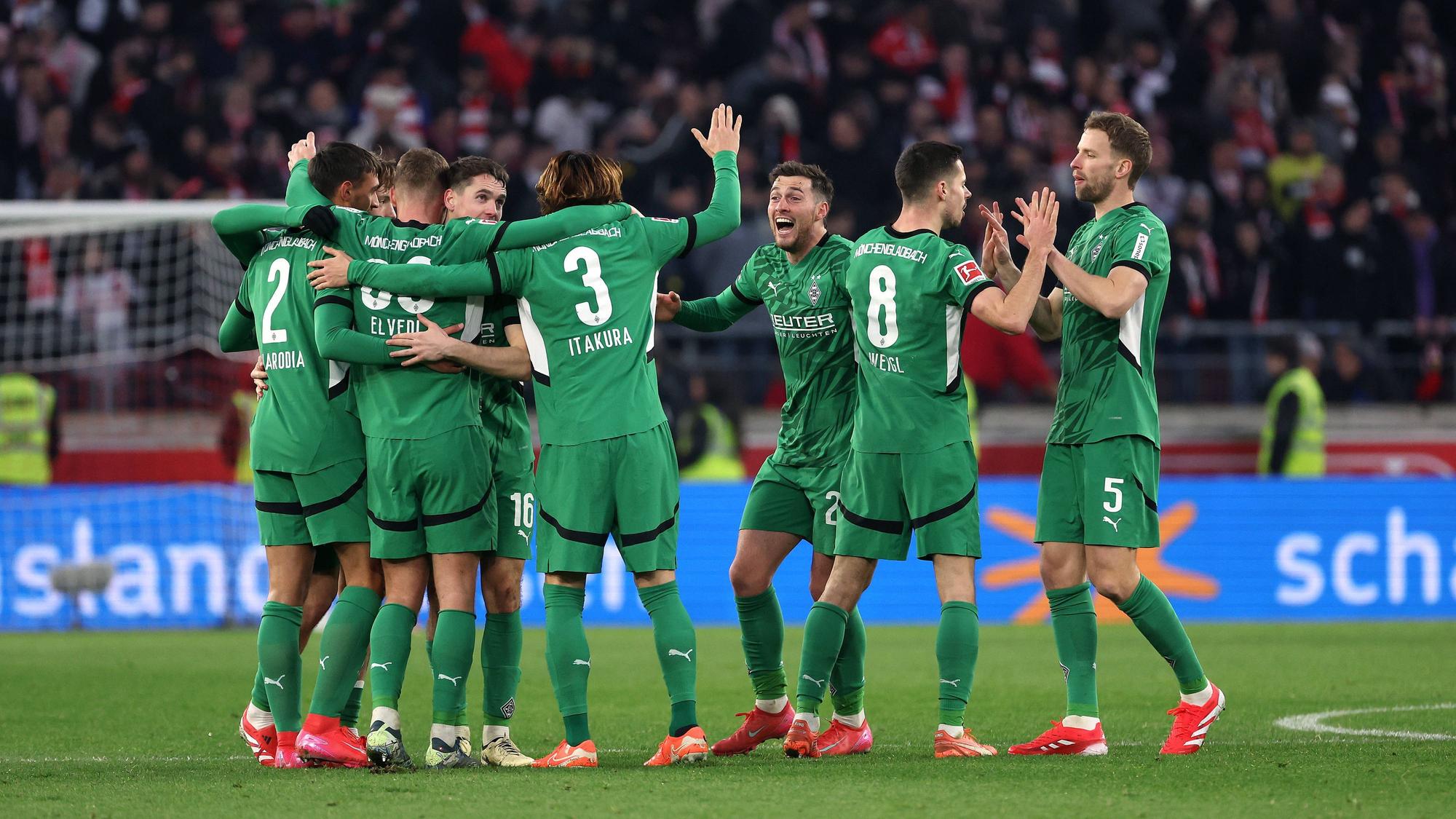 Die Borussia-Profis jubeln gemeinsam.