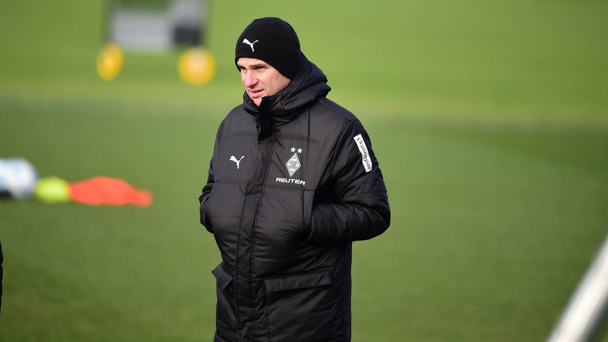 Gerardo Seoane im Fohlen-Training.