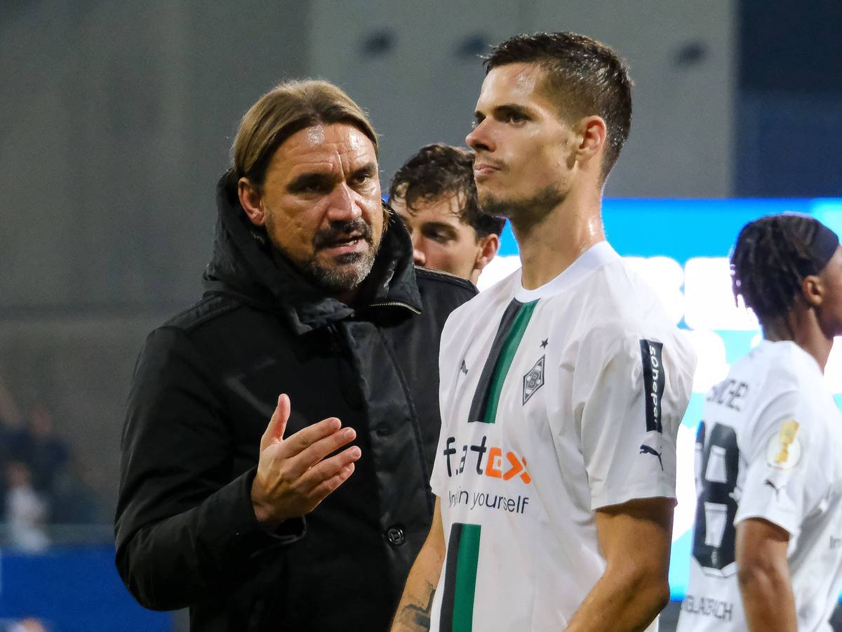 Daniel Farke will mit Julian Weigl abklatschen.