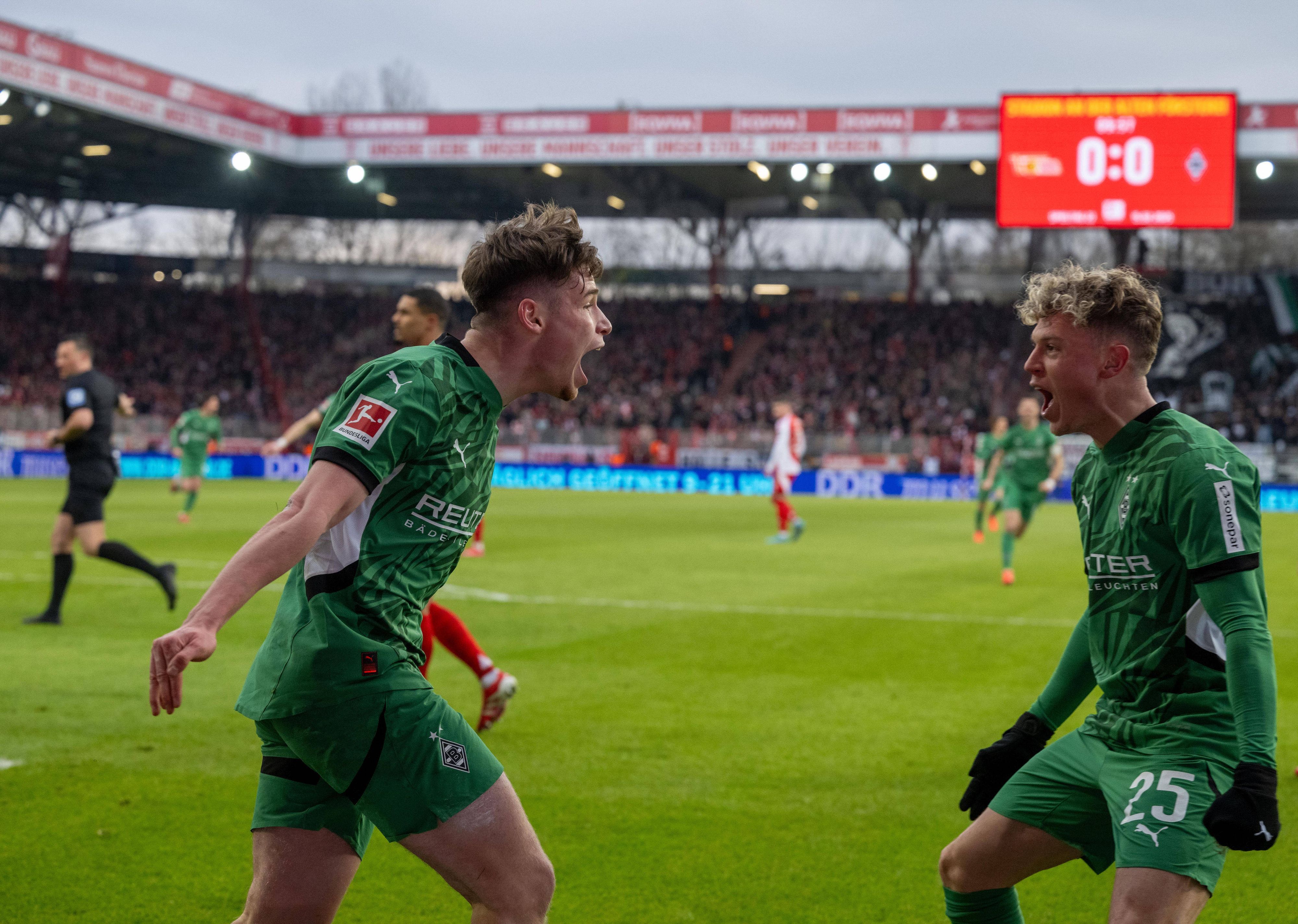 Lukas Ullrich bejubet seinen ersten Treffer der Saison.
