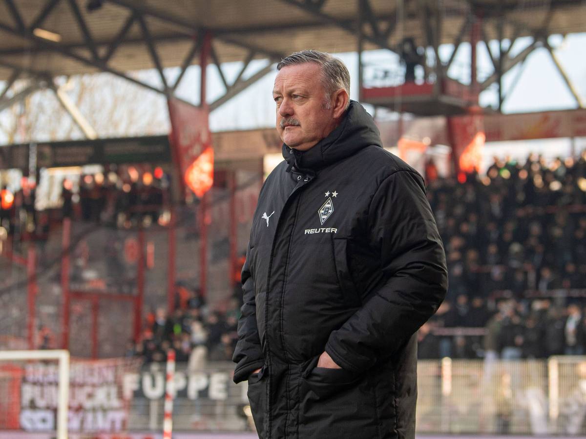 Roland Virkus schaut böse drein.