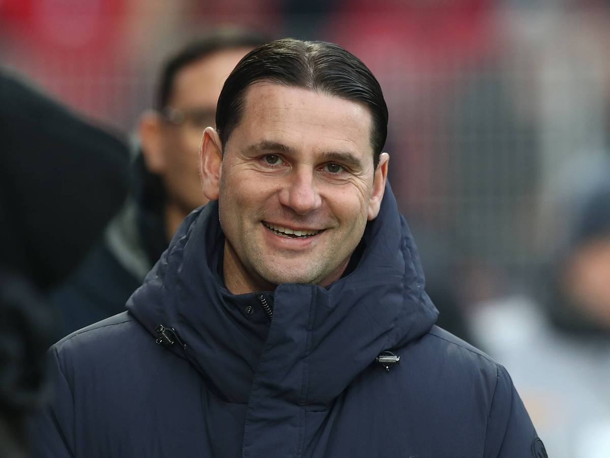 Gerardo Seoane lächelt.