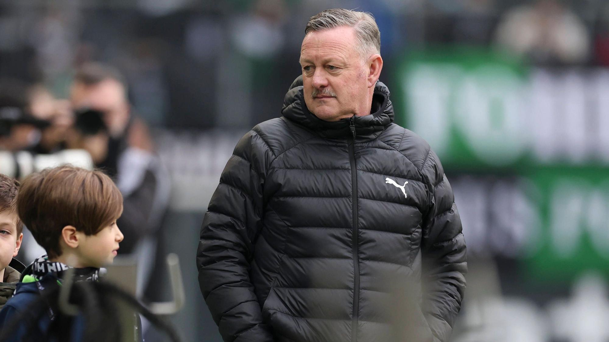 Roland Virkus vor einem Spiel von Borussia Mönchengladbach in der Bundesliga.