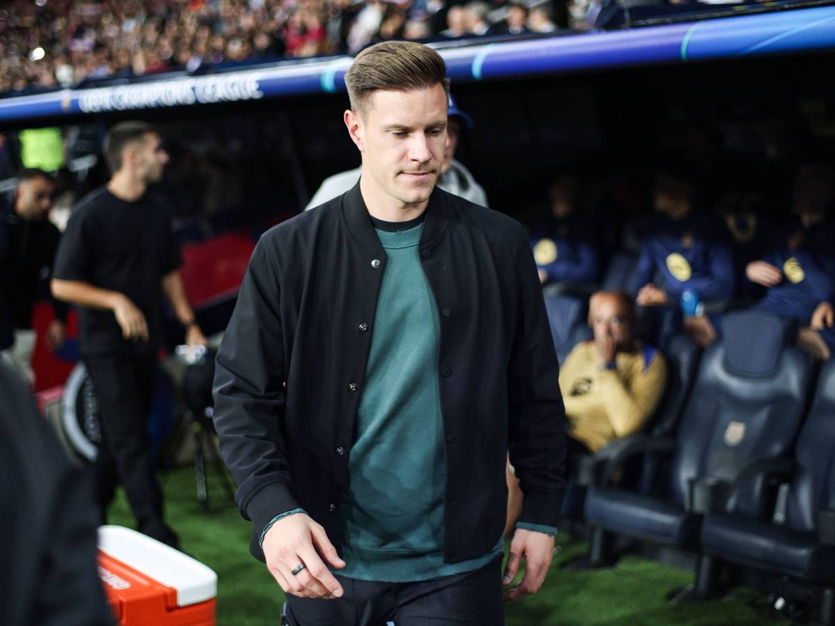 Marc-André ter Stegen an der Seitenlinie.