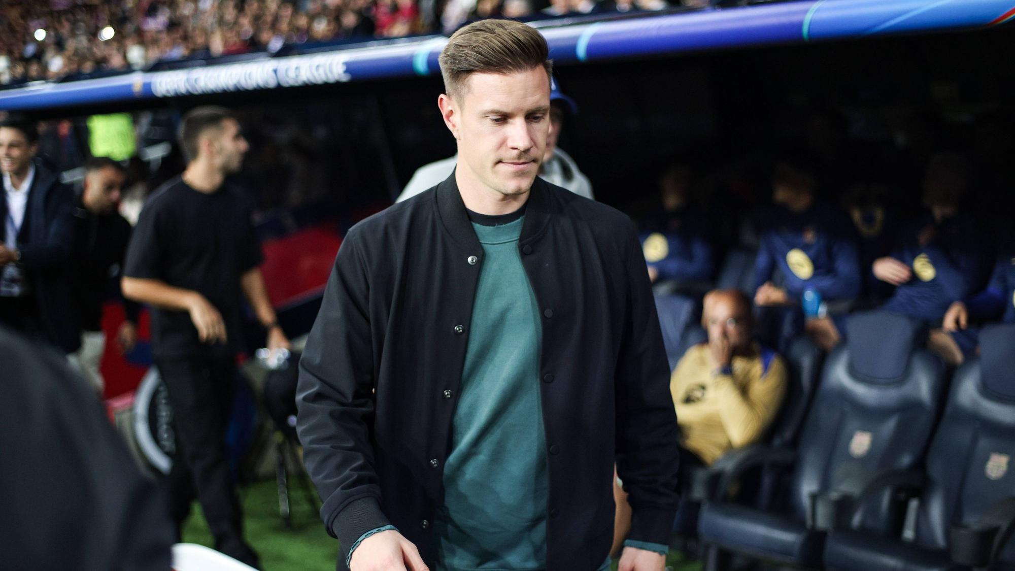 Marc-André ter Stegen an der Seitenlinie.