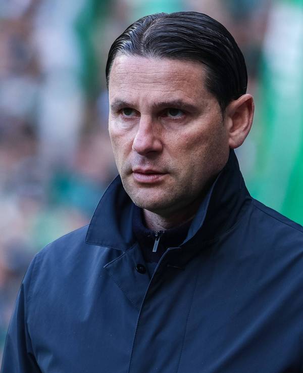 Gerardo Seoane schaut konzentriert in die Ferne.